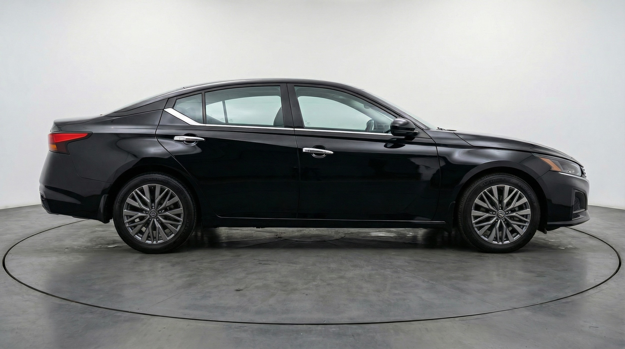 Thumbnail: 2025 Nissan Altima - 8