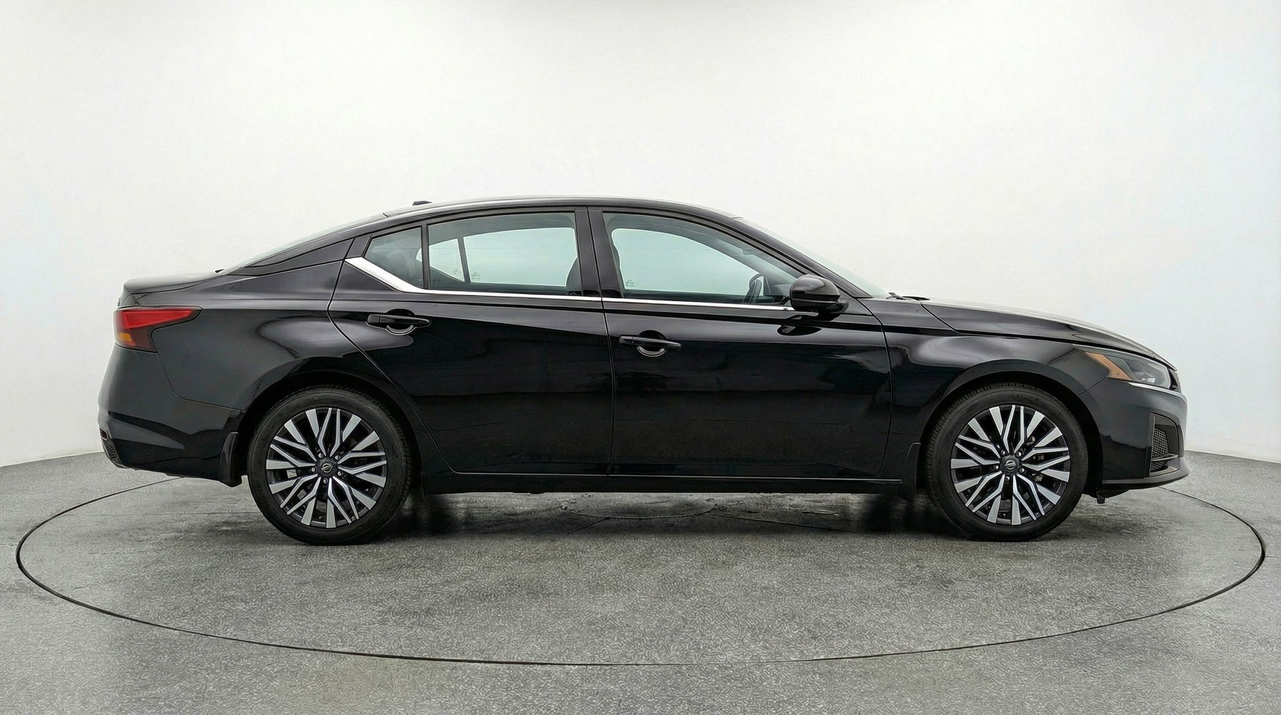 Thumbnail: 2025 Nissan Altima - 11