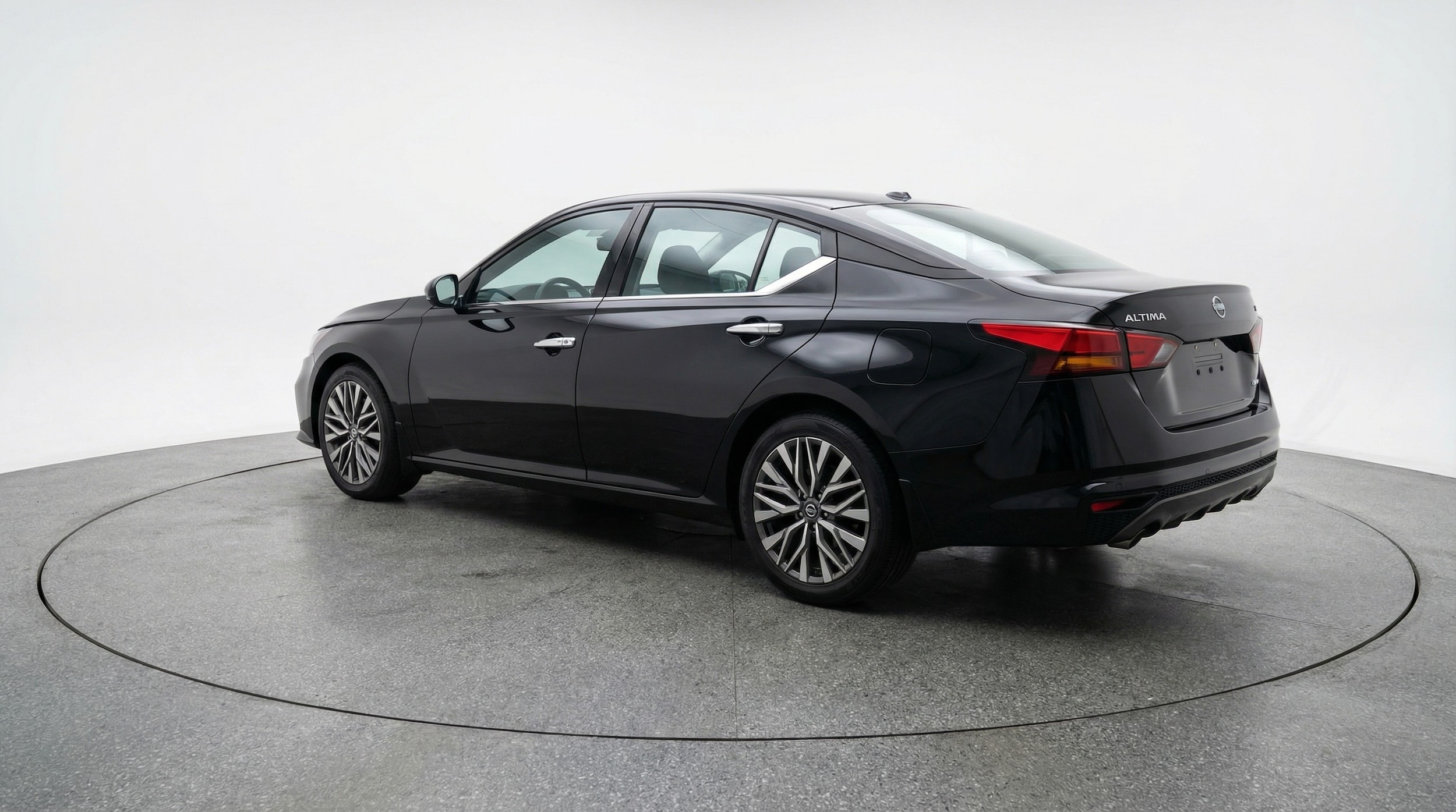 Thumbnail: 2025 Nissan Altima - 5