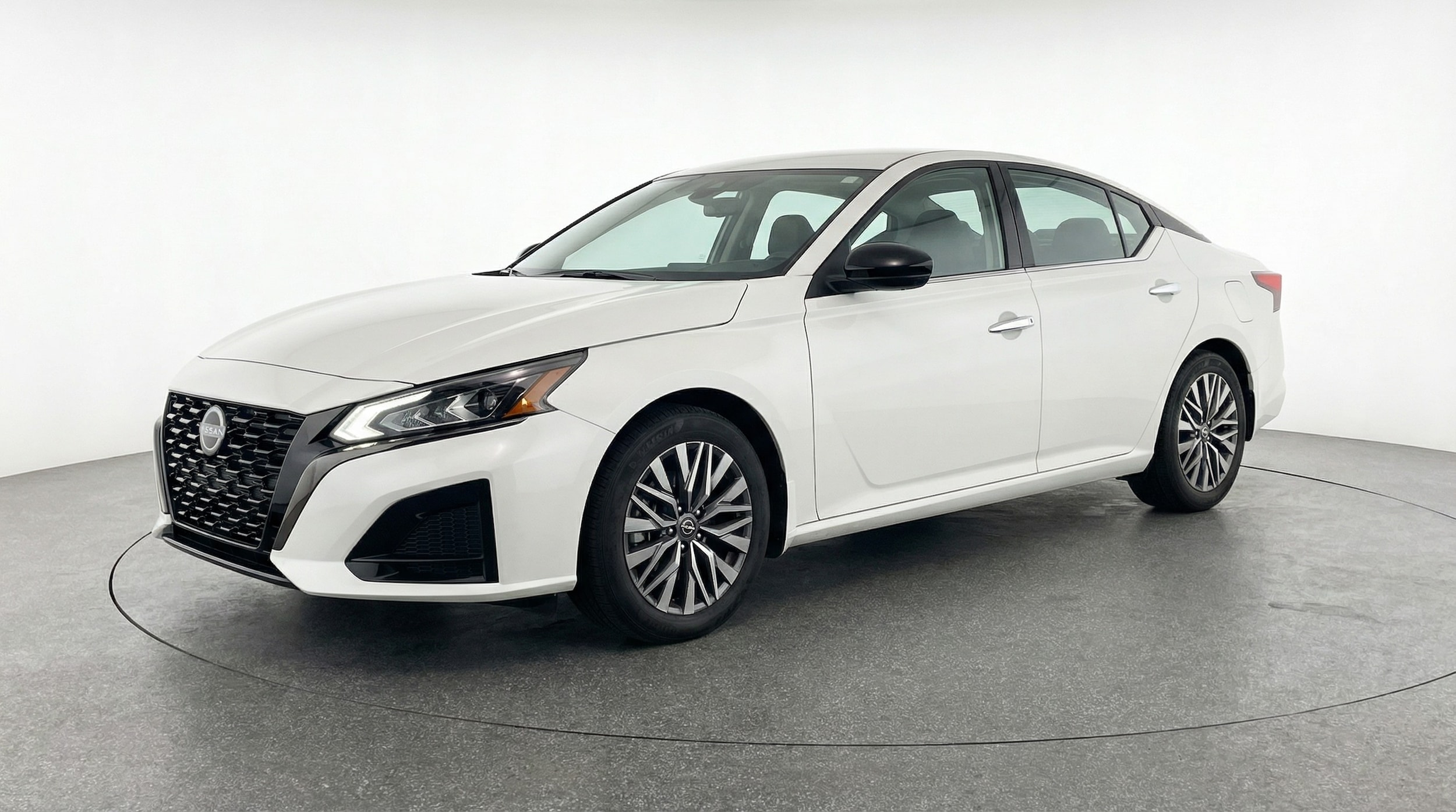 Thumbnail: 2025 Nissan Altima - 3