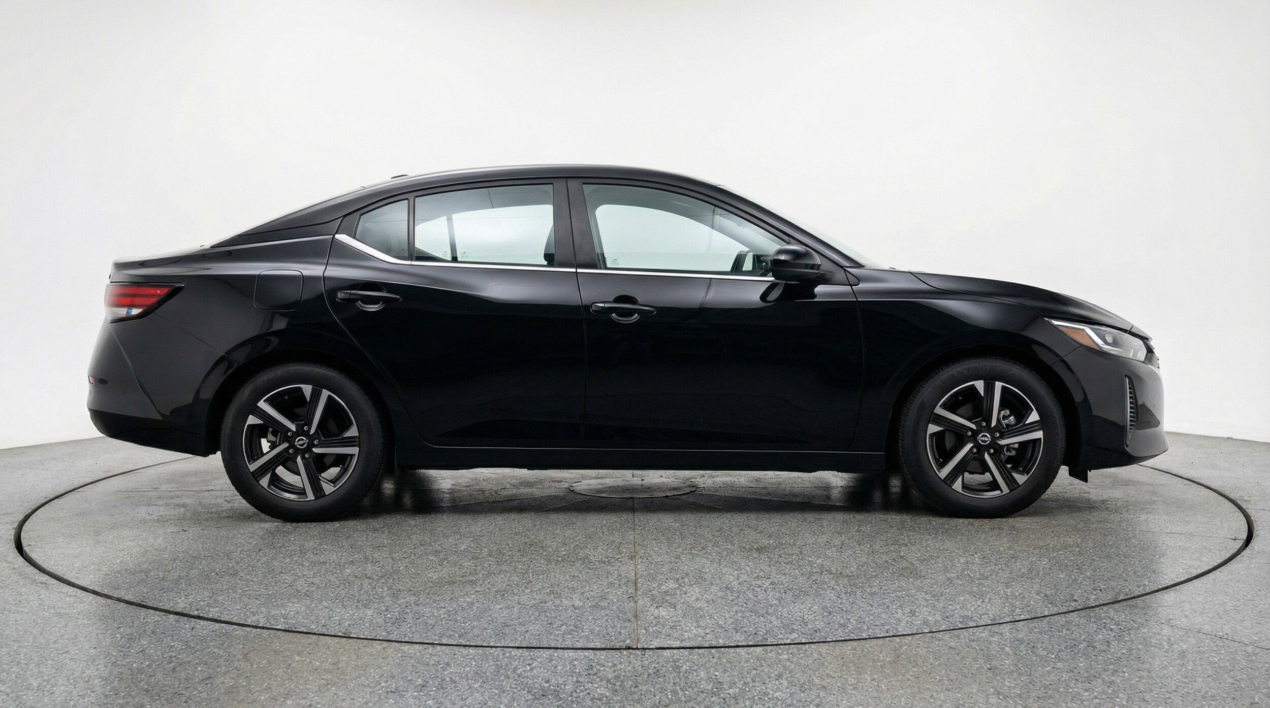 Thumbnail: 2025 Nissan Sentra - 11