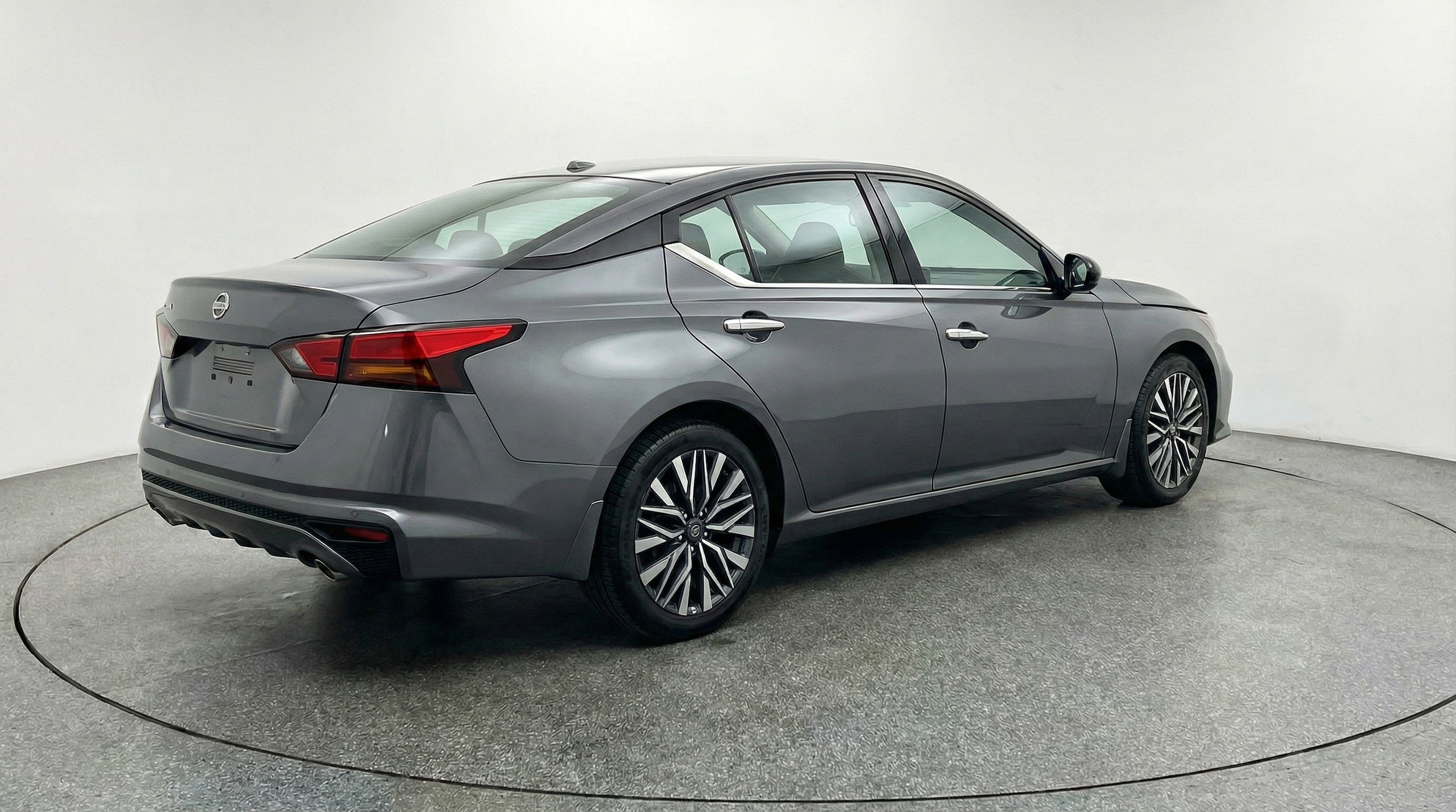 Thumbnail: 2025 Nissan Altima - 9