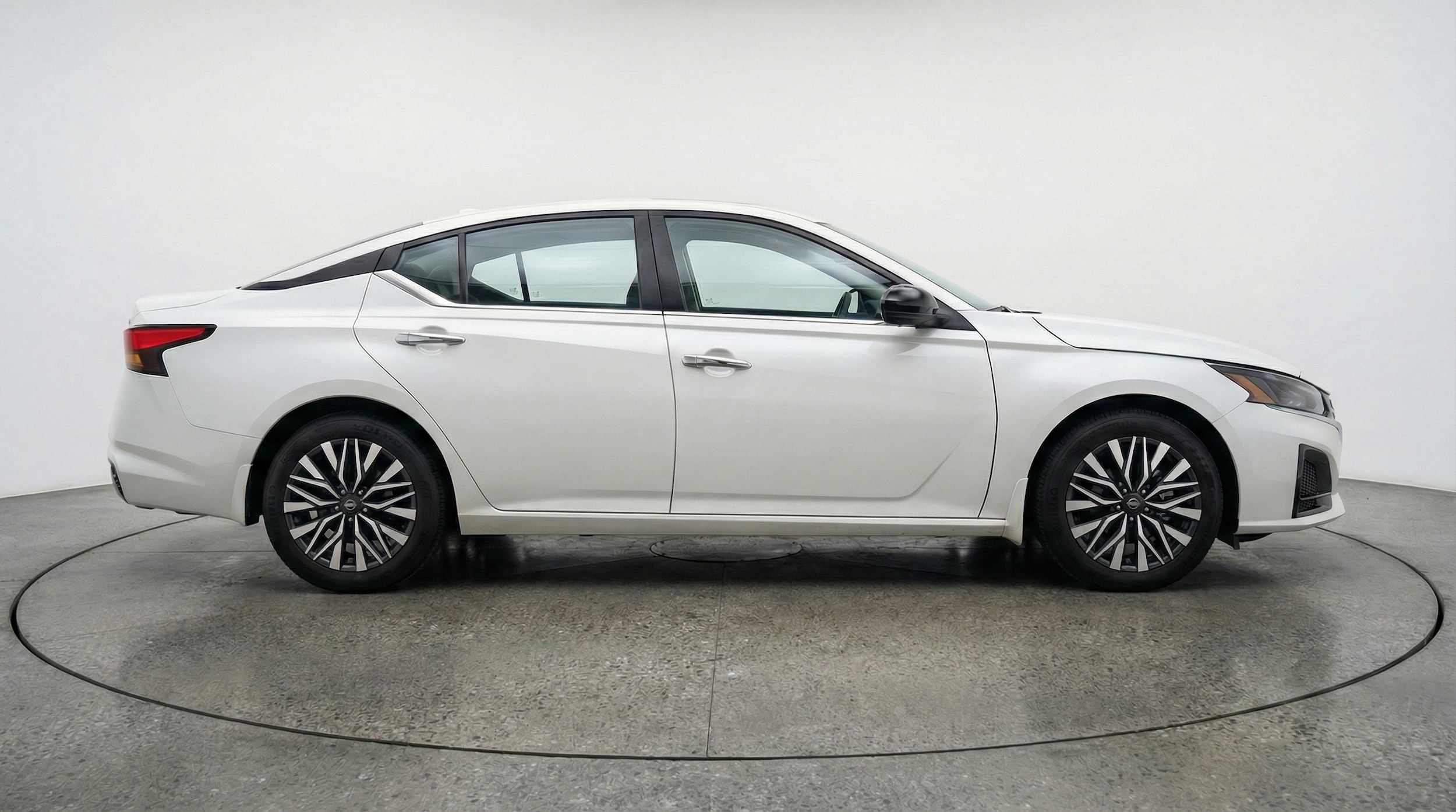 Thumbnail: 2025 Nissan Altima - 8