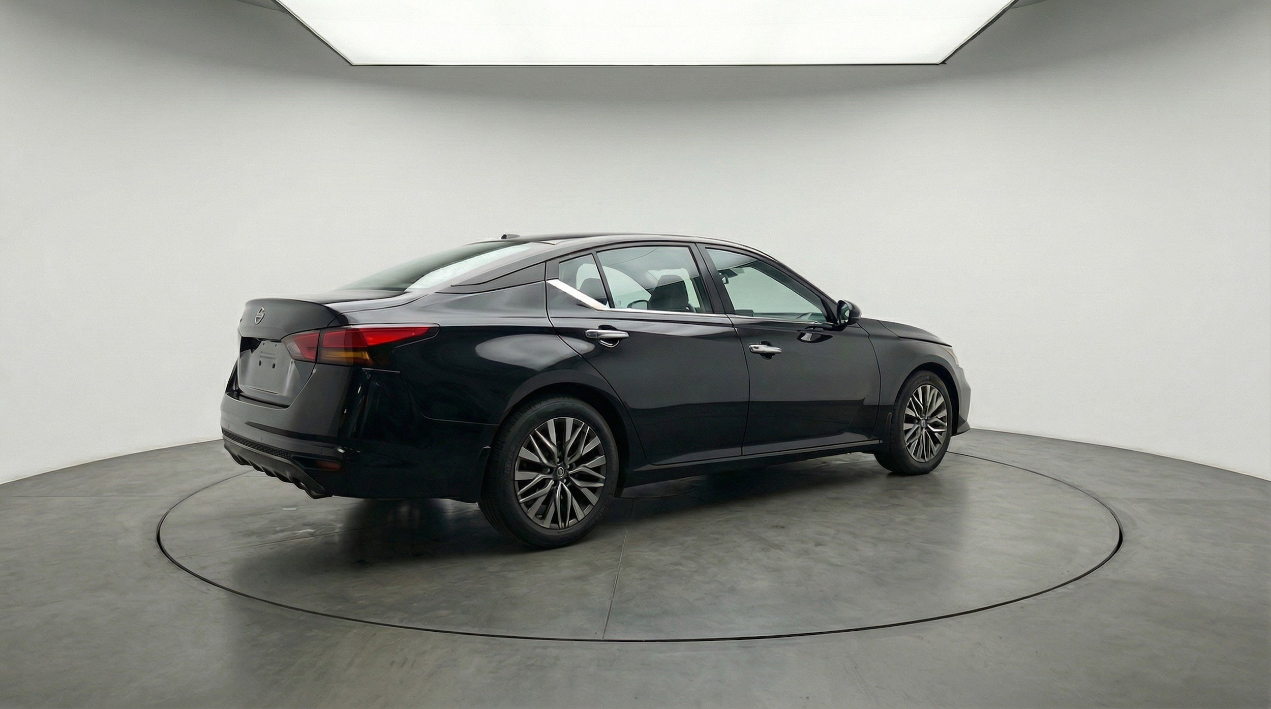 Thumbnail: 2025 Nissan Altima - 9