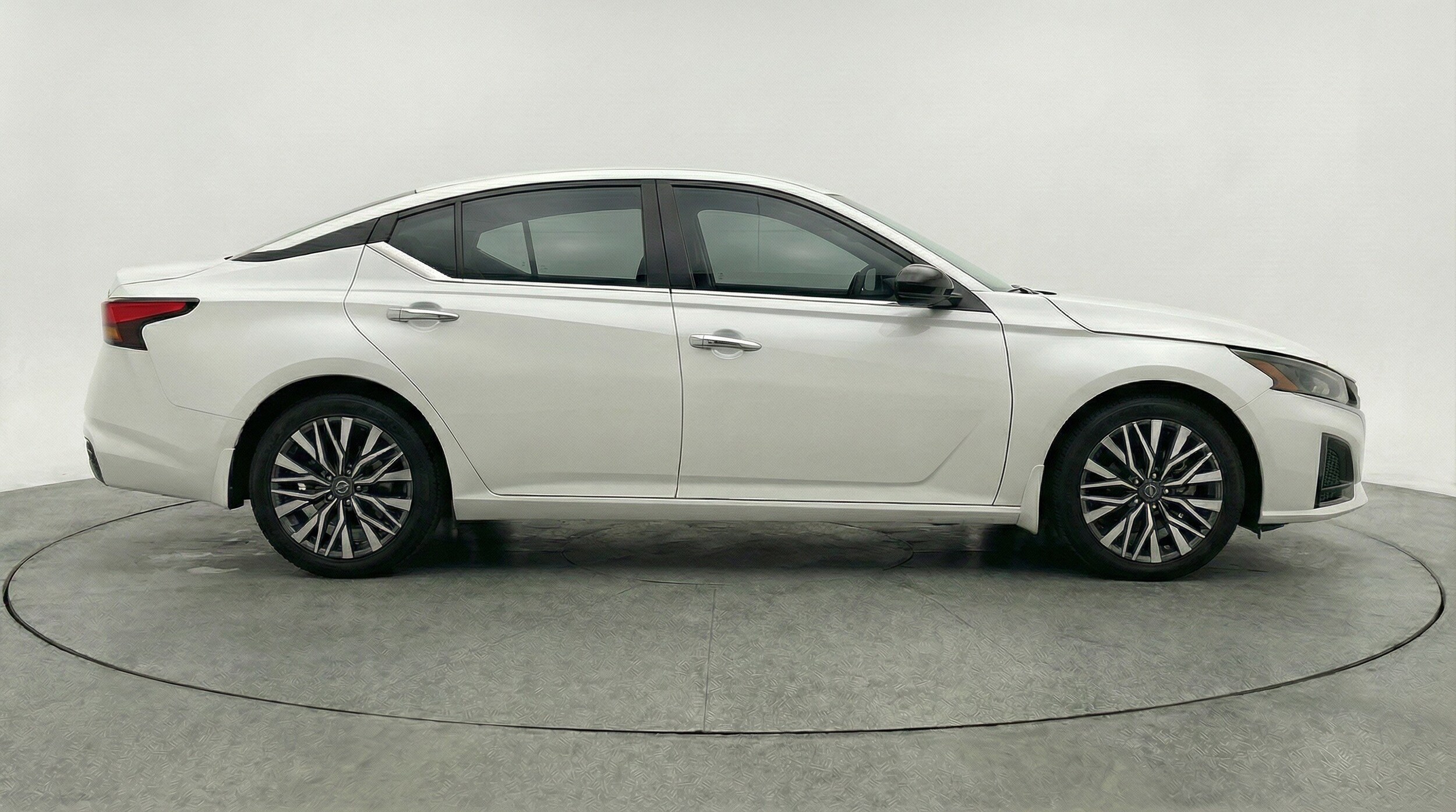 Thumbnail: 2025 Nissan Altima - 11