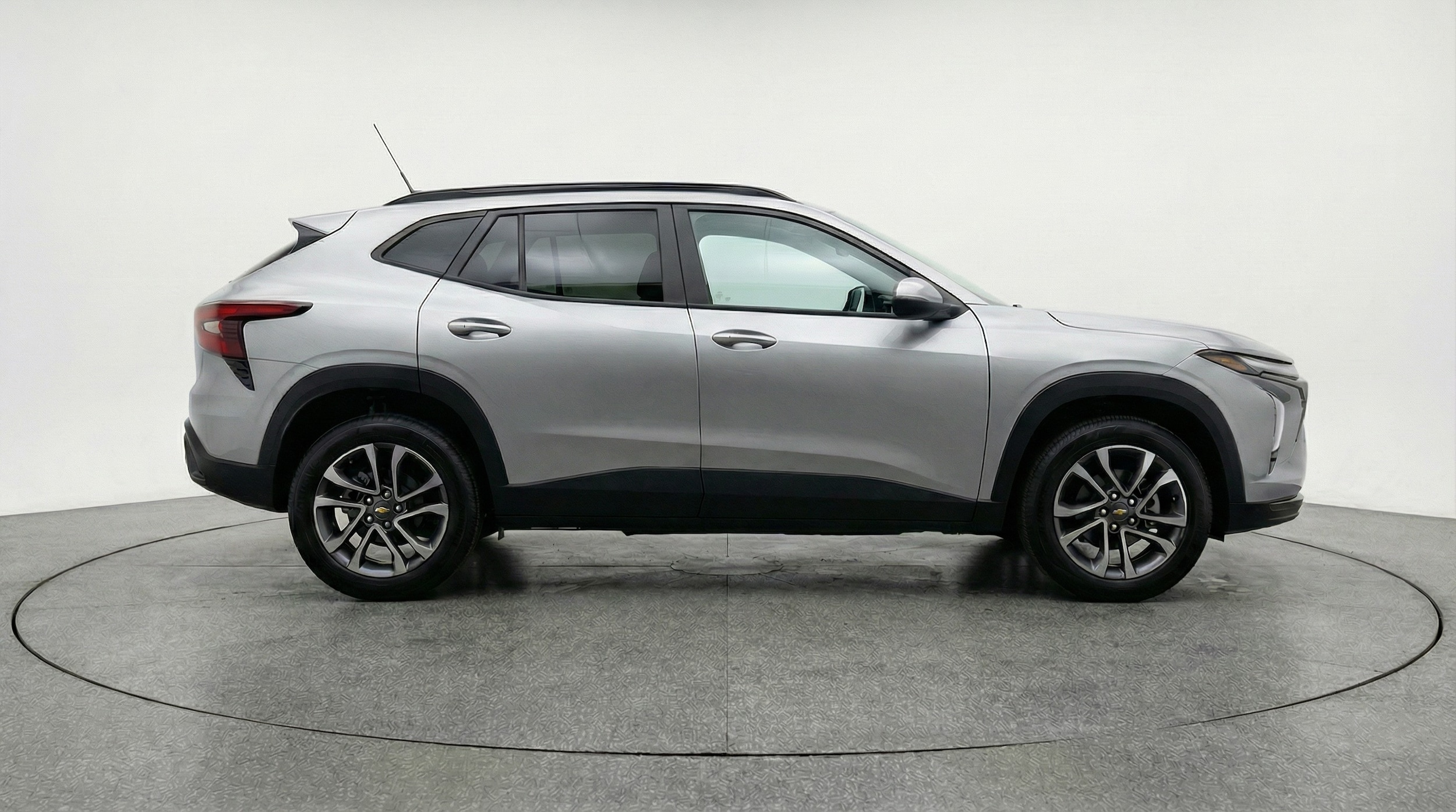 Thumbnail: 2025 Chevrolet Trax - 8