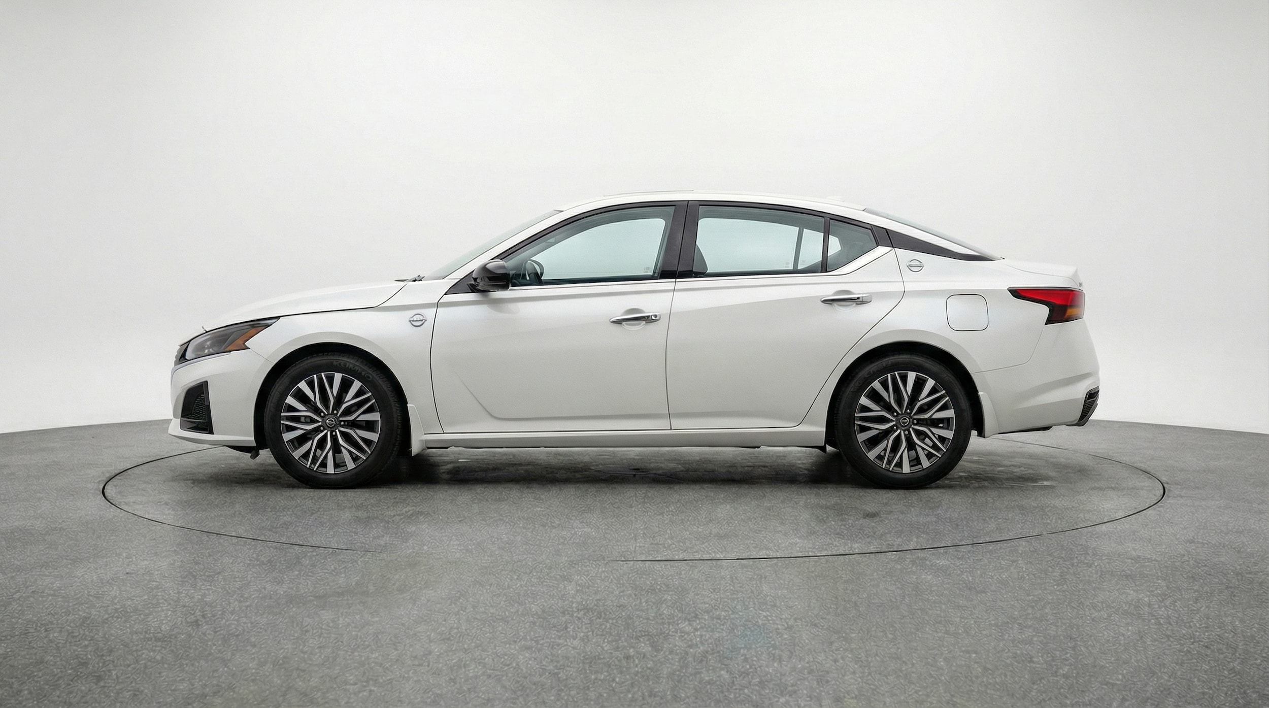 Thumbnail: 2025 Nissan Altima - 4