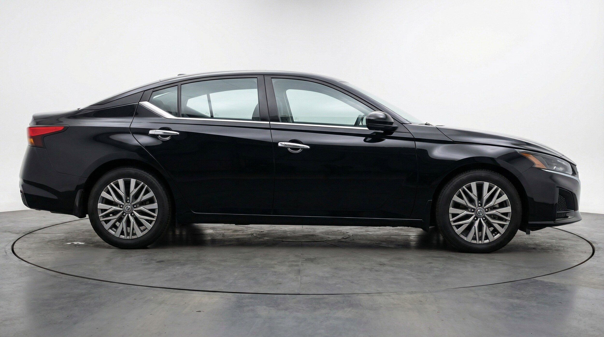 Thumbnail: 2025 Nissan Altima - 11