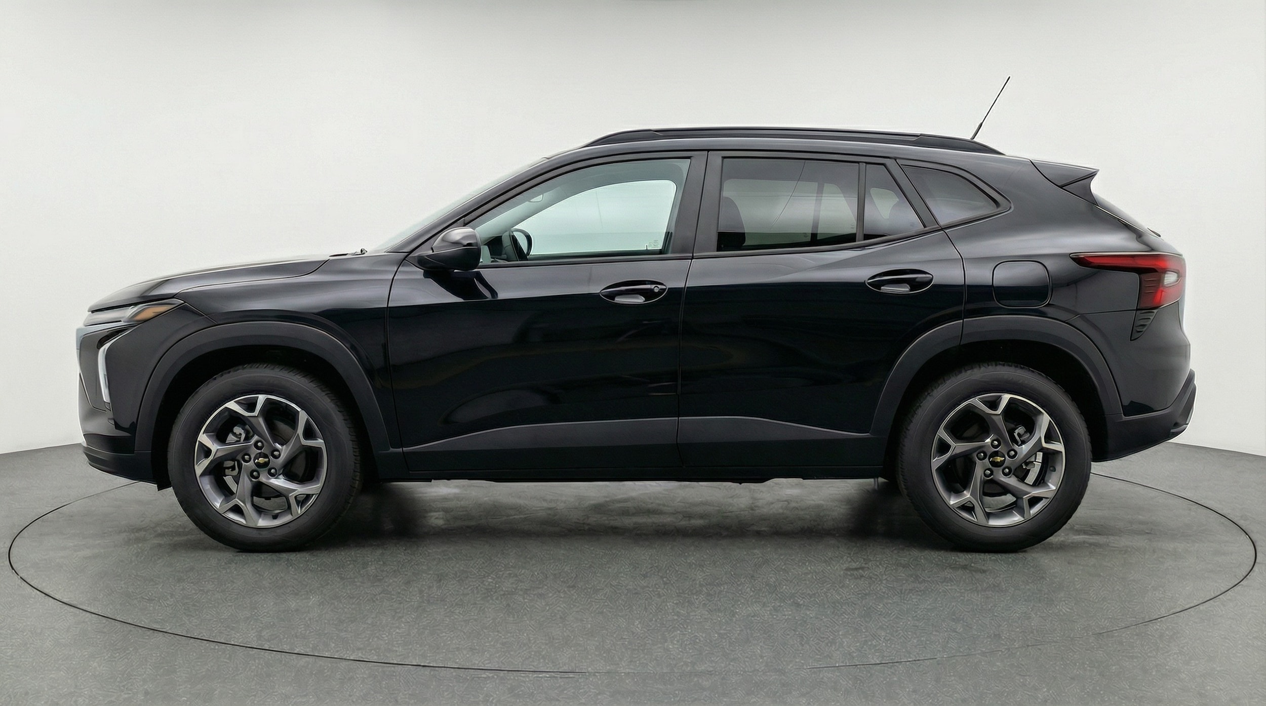 Thumbnail: 2025 Chevrolet Trax - 4