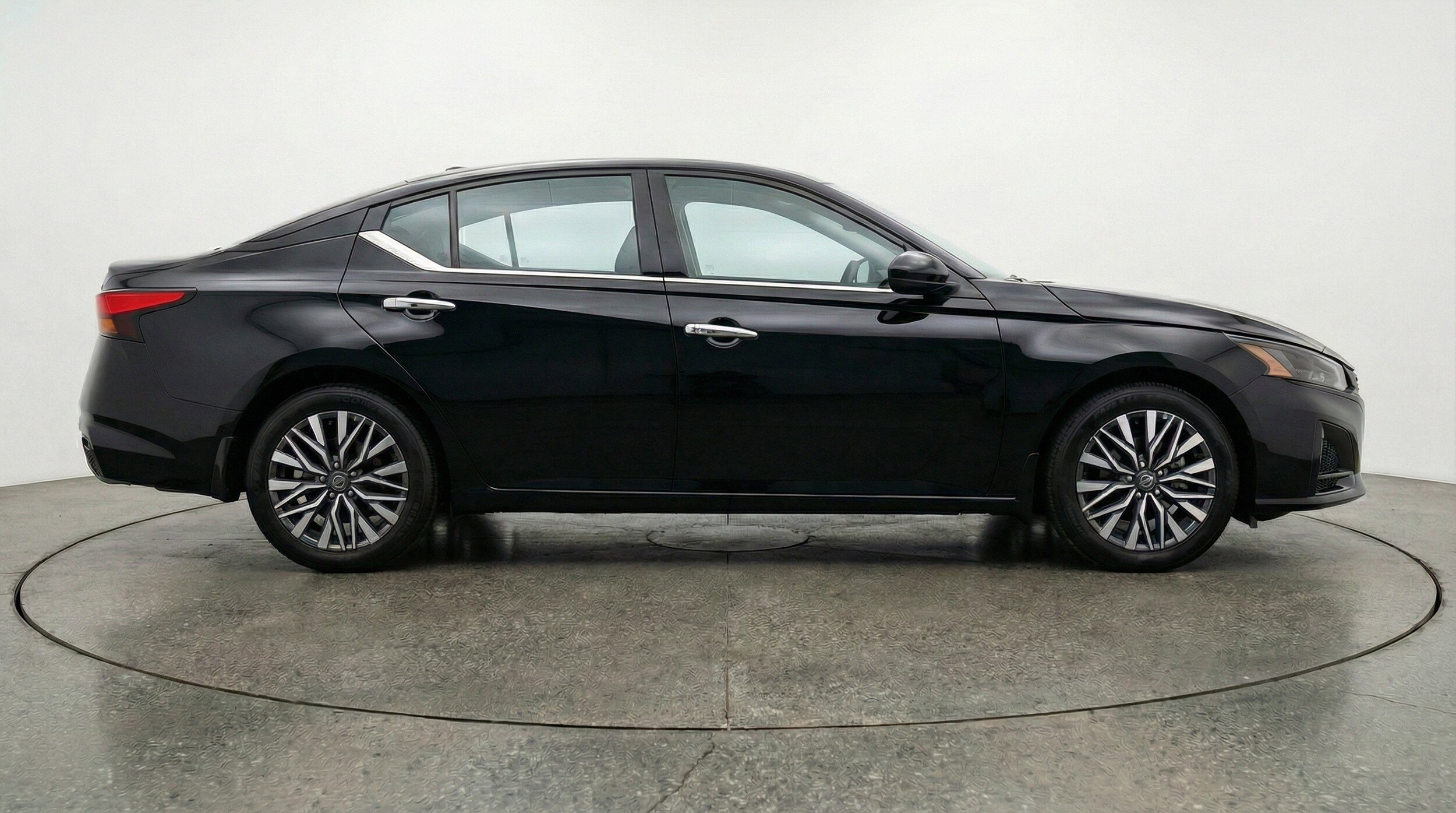 Thumbnail: 2025 Nissan Altima - 11