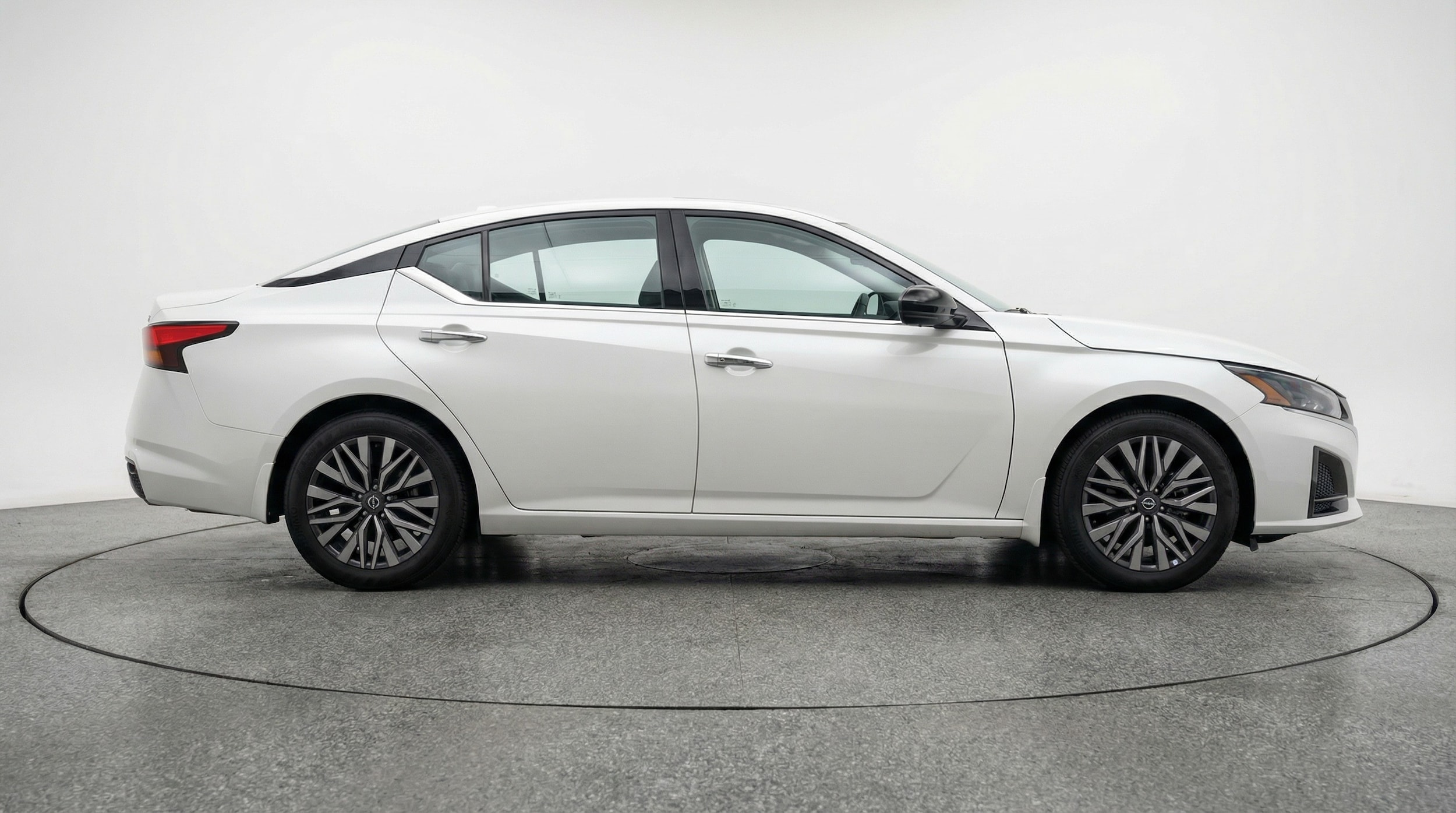 Thumbnail: 2025 Nissan Altima - 8