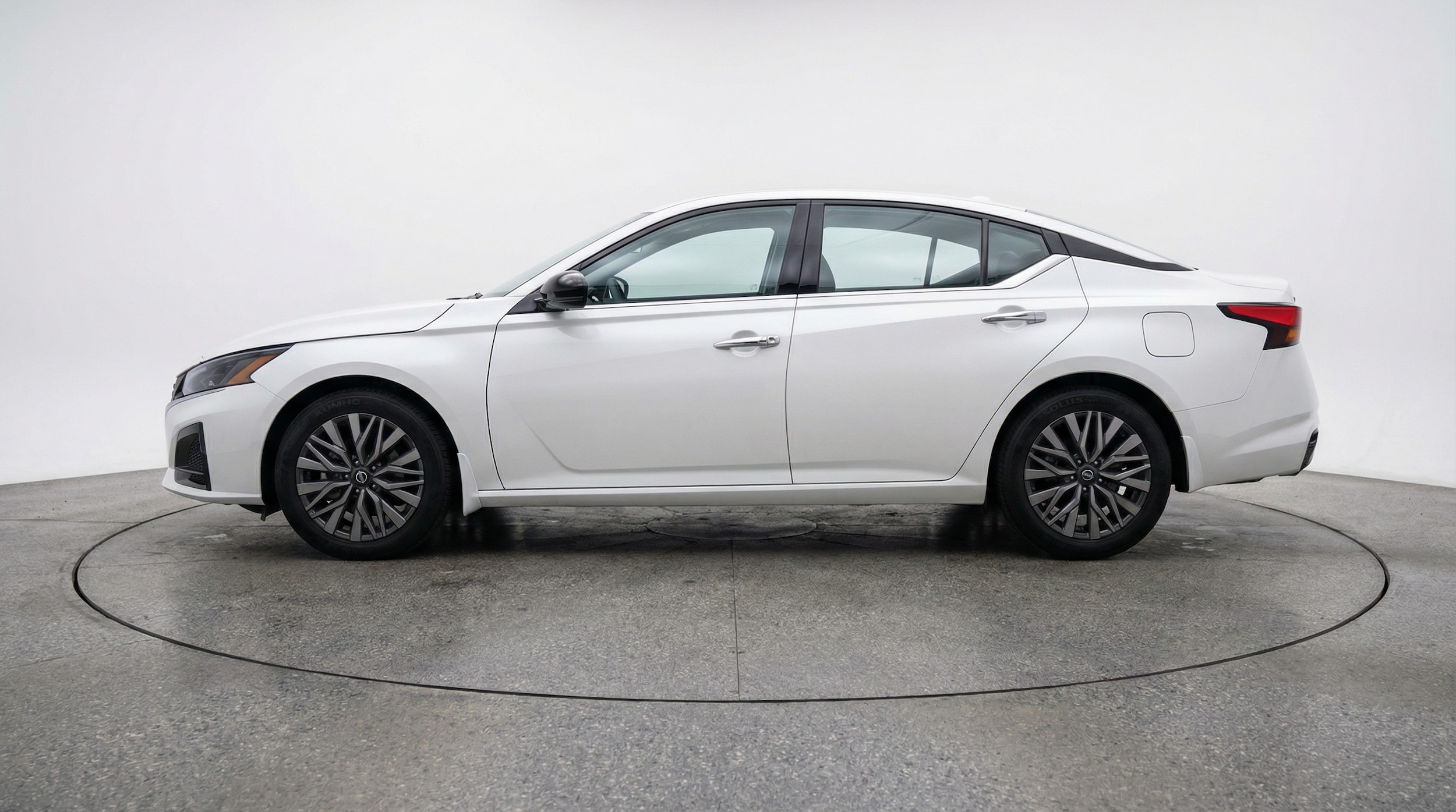 Thumbnail: 2025 Nissan Altima - 4