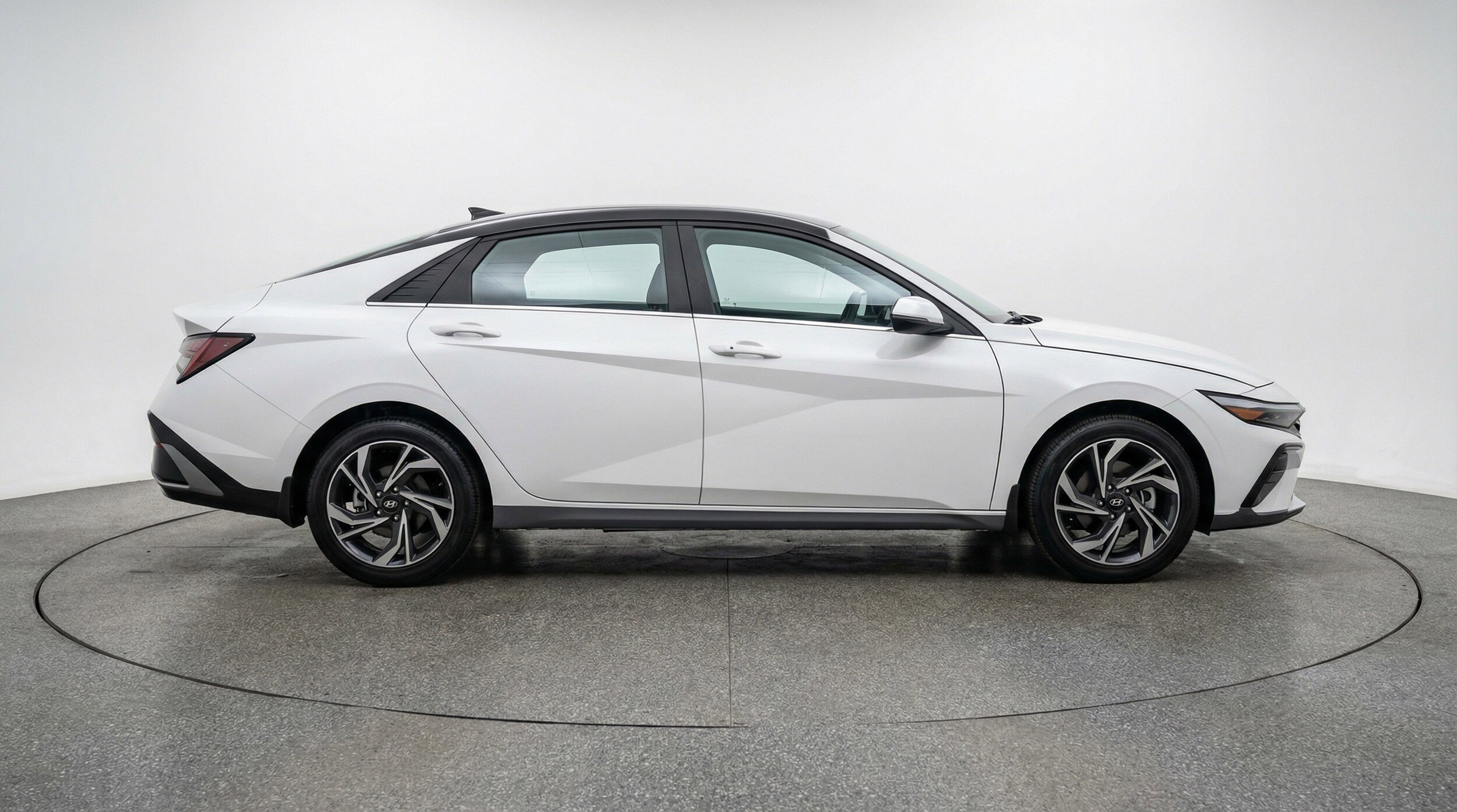 Thumbnail: 2025 Hyundai Elantra - 11