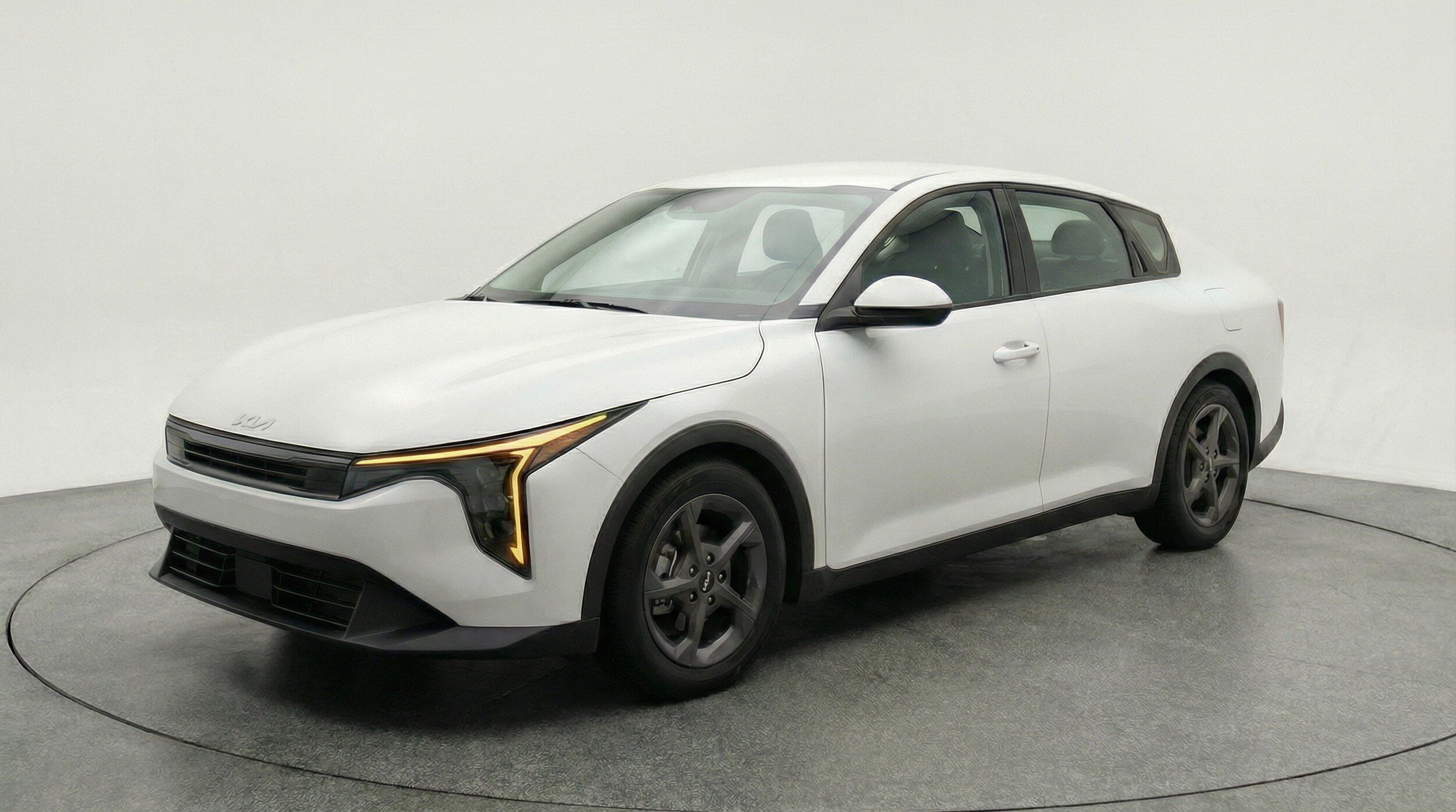 Thumbnail: 2025 Kia K4 - 3