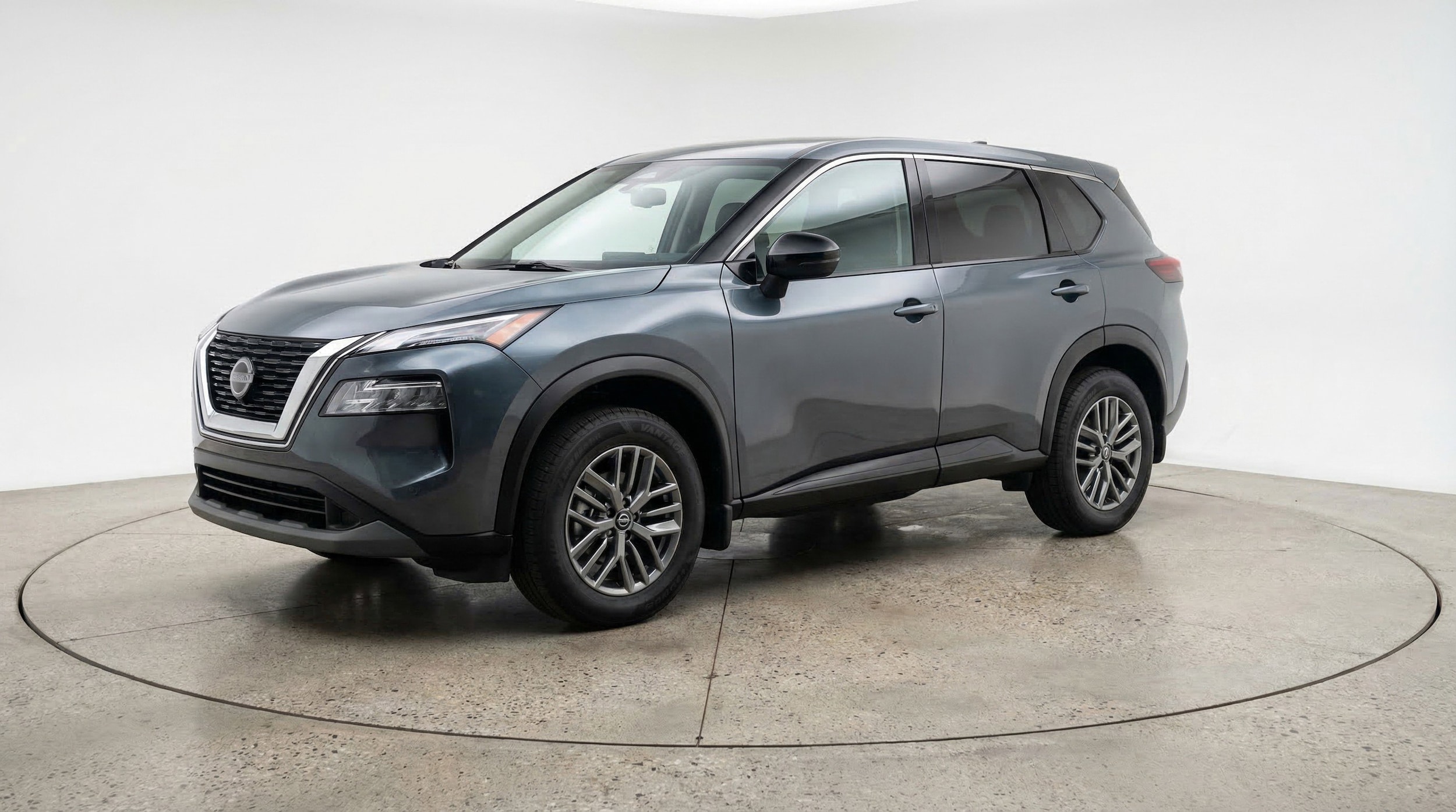 Thumbnail: 2023 Nissan Rogue - 3