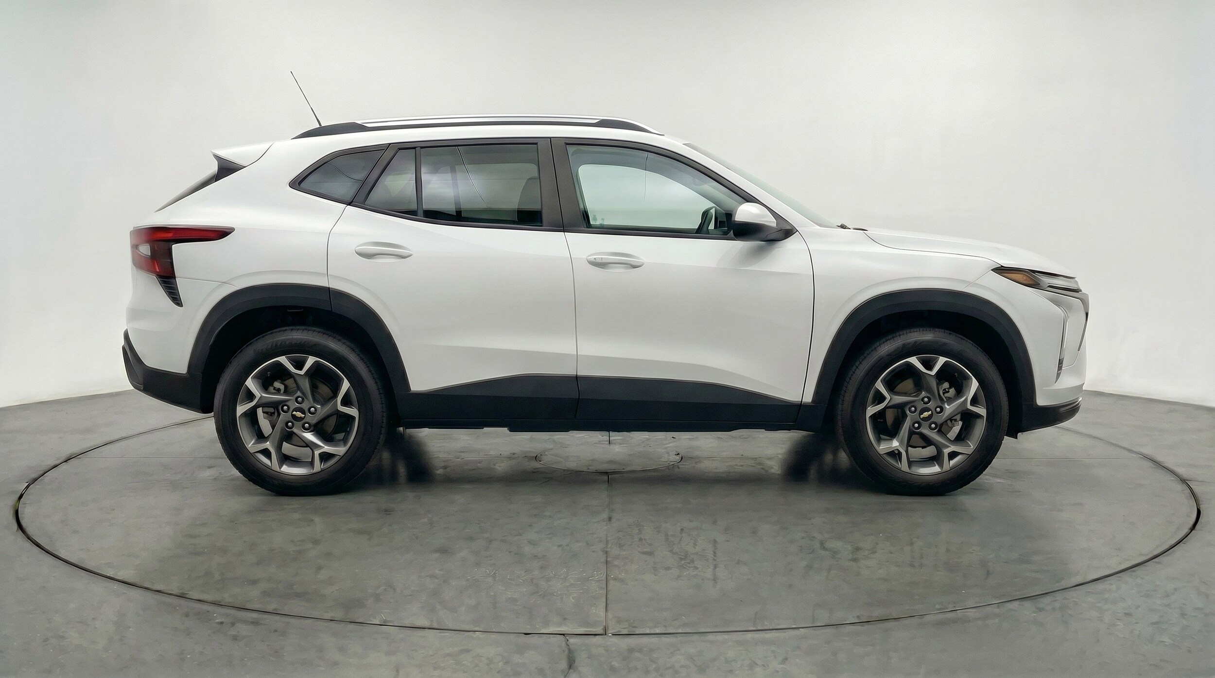Thumbnail: 2025 Chevrolet Trax - 11