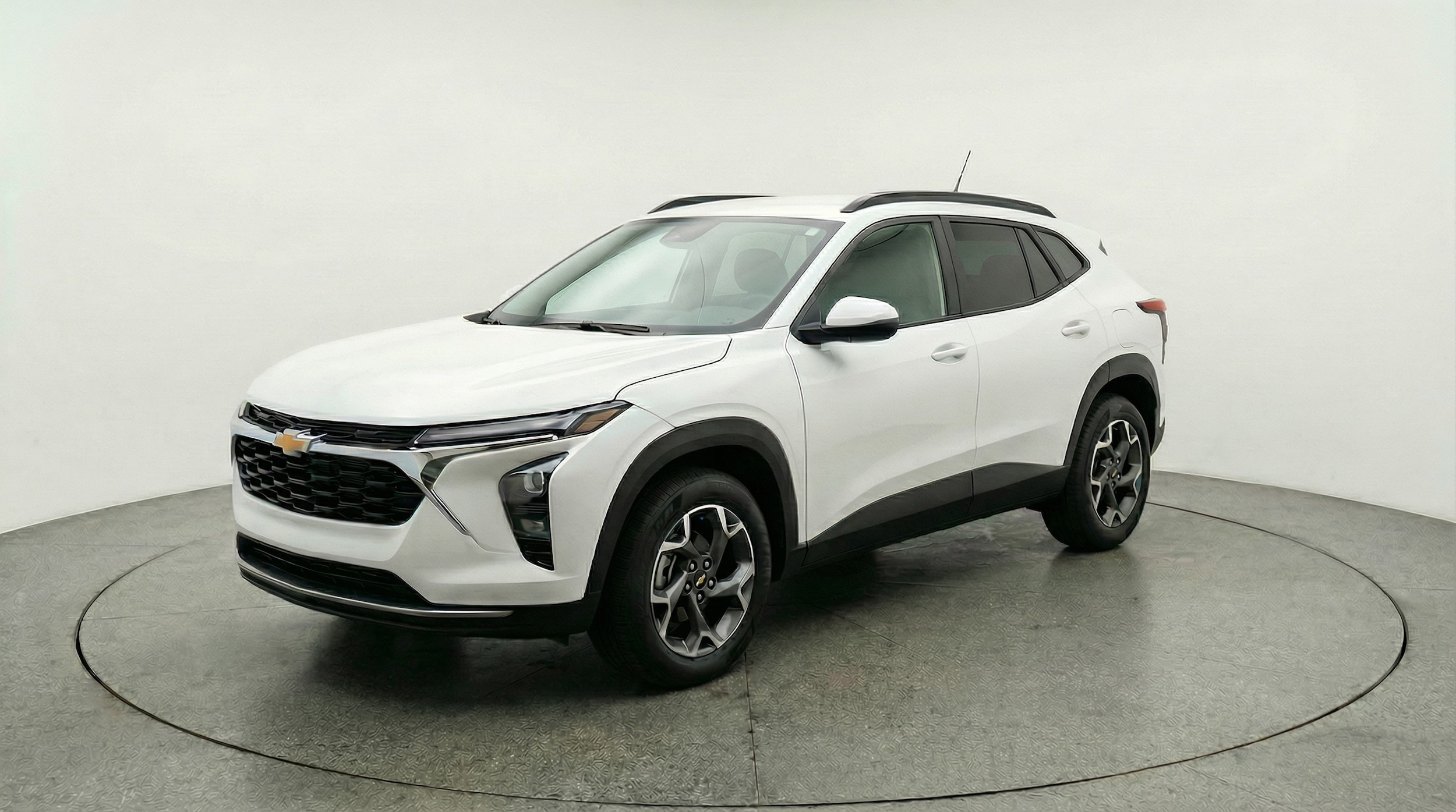 Thumbnail: 2025 Chevrolet Trax - 3