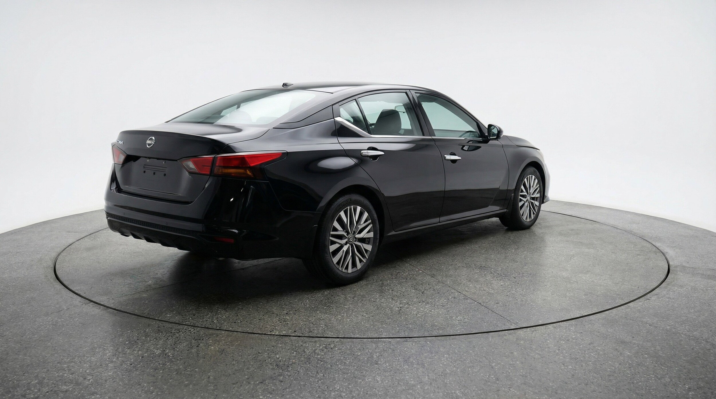 Thumbnail: 2025 Nissan Altima - 9