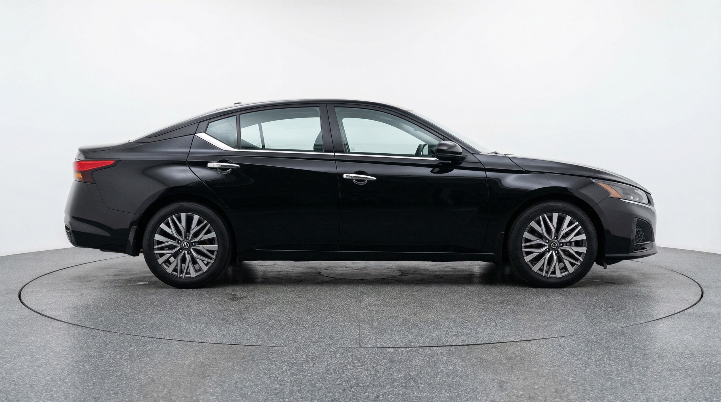 Thumbnail: 2025 Nissan Altima - 8