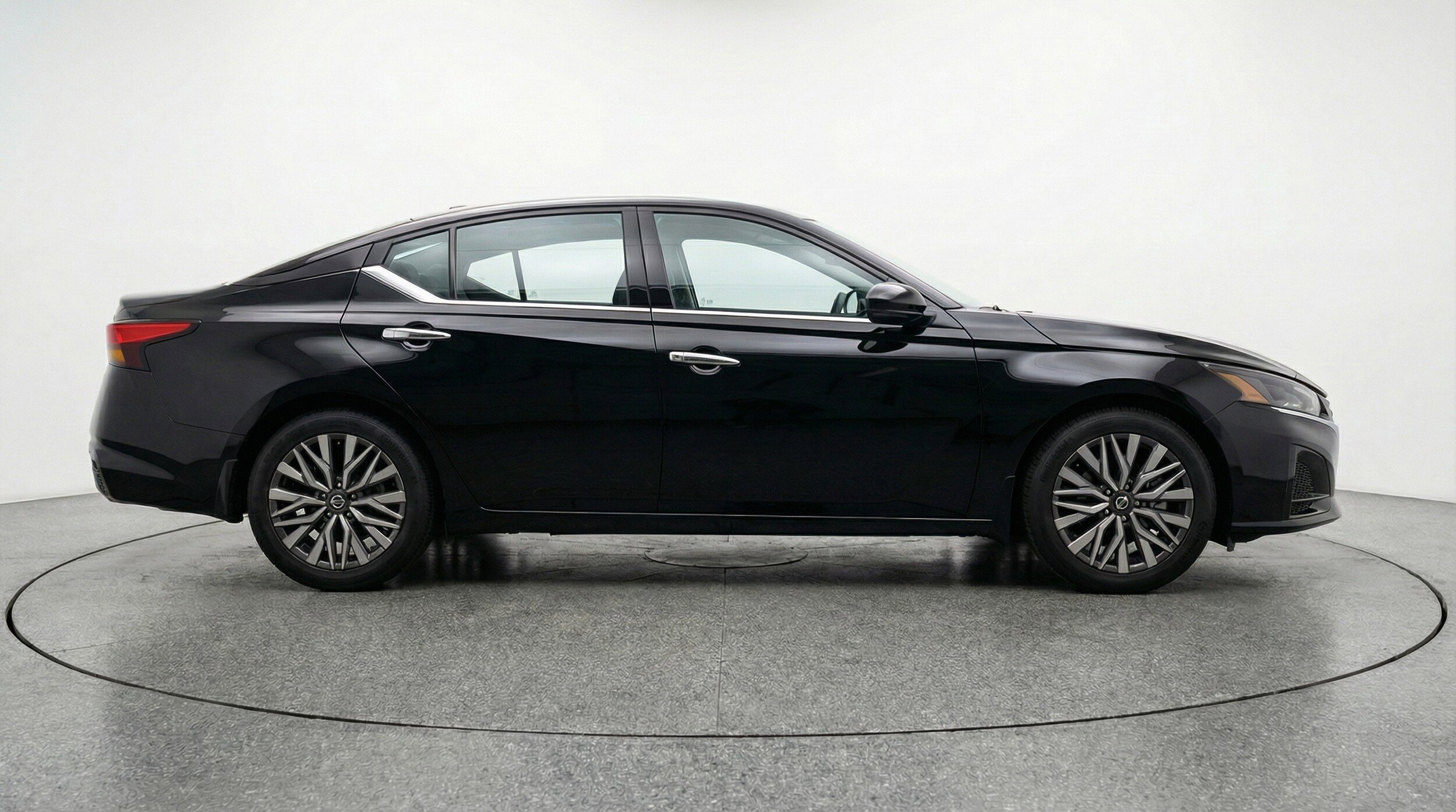 Thumbnail: 2025 Nissan Altima - 11