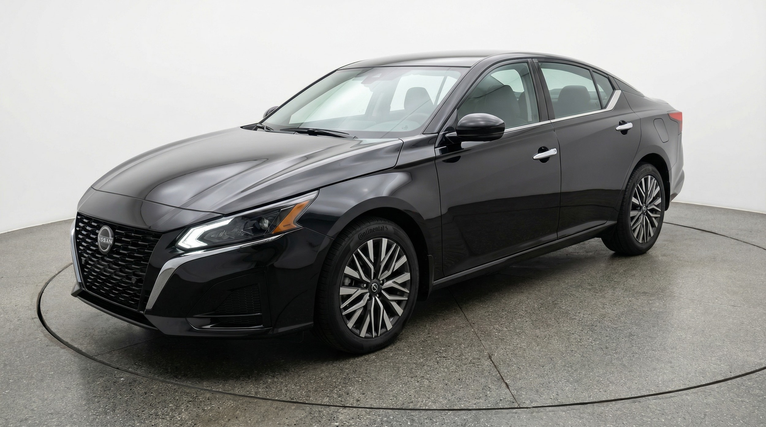 Thumbnail: 2025 Nissan Altima - 3