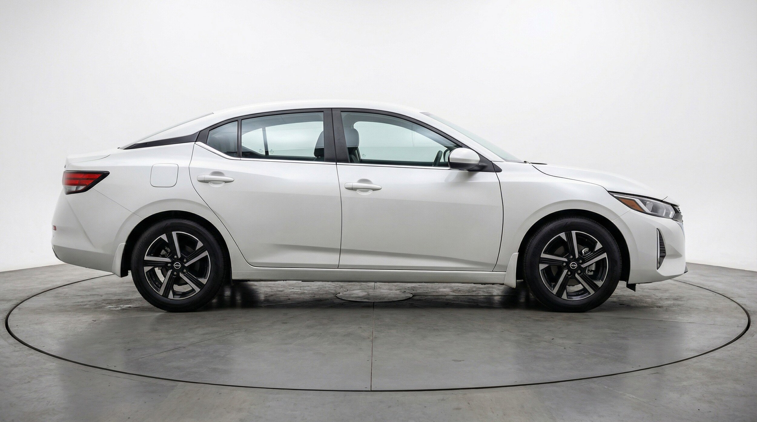 Thumbnail: 2025 Nissan Sentra - 11