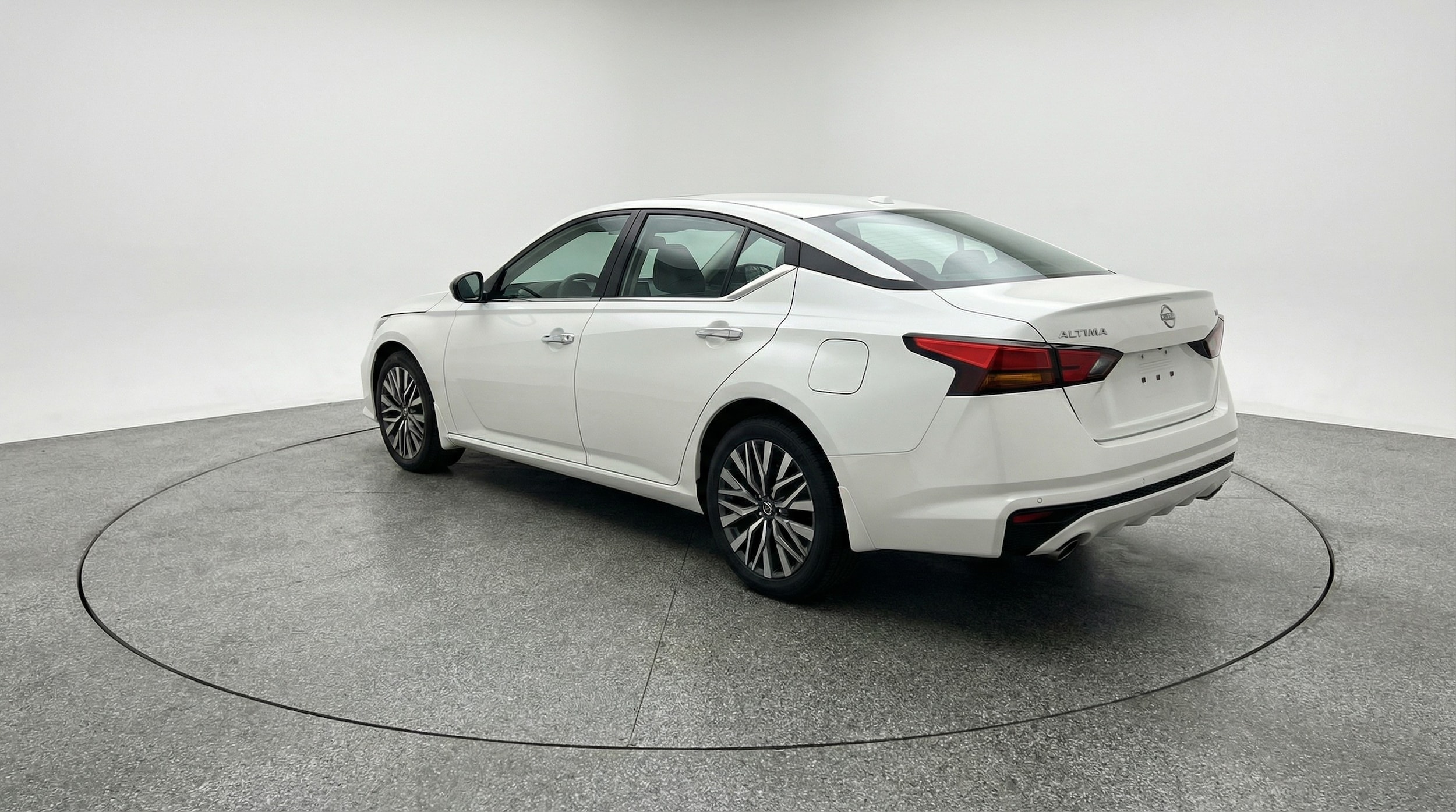 Thumbnail: 2025 Nissan Altima - 5