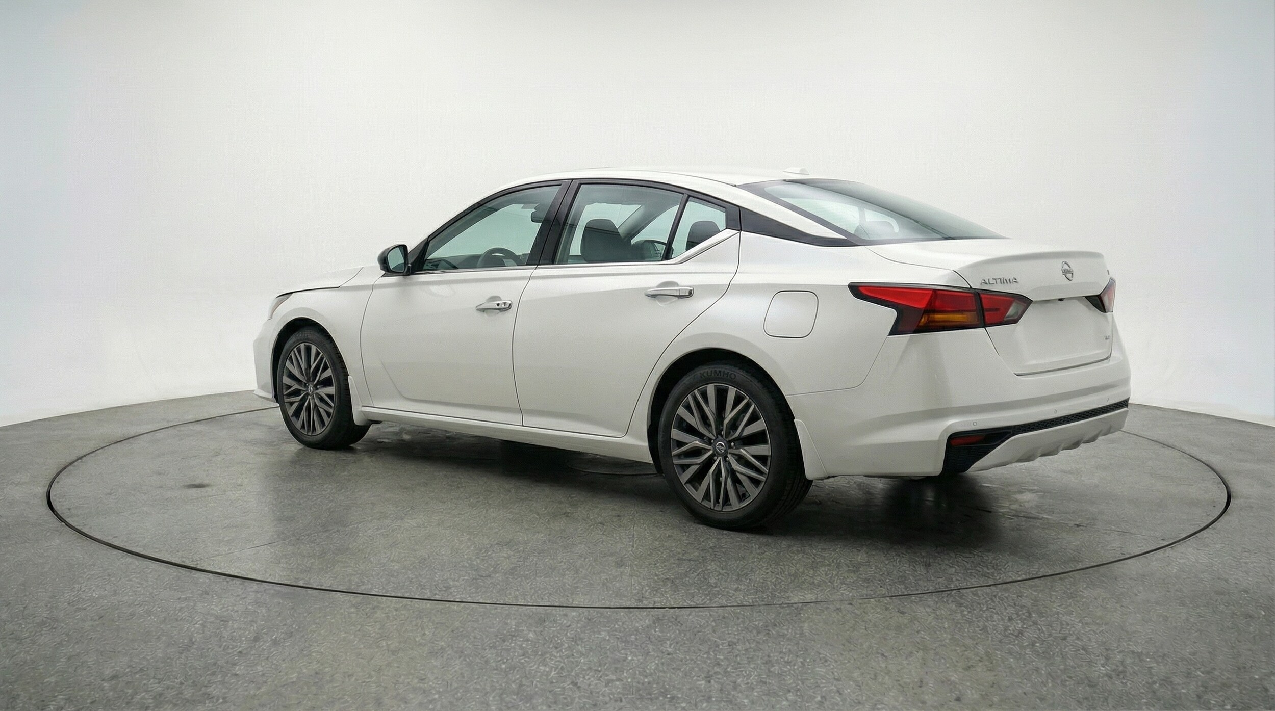 Thumbnail: 2025 Nissan Altima - 5