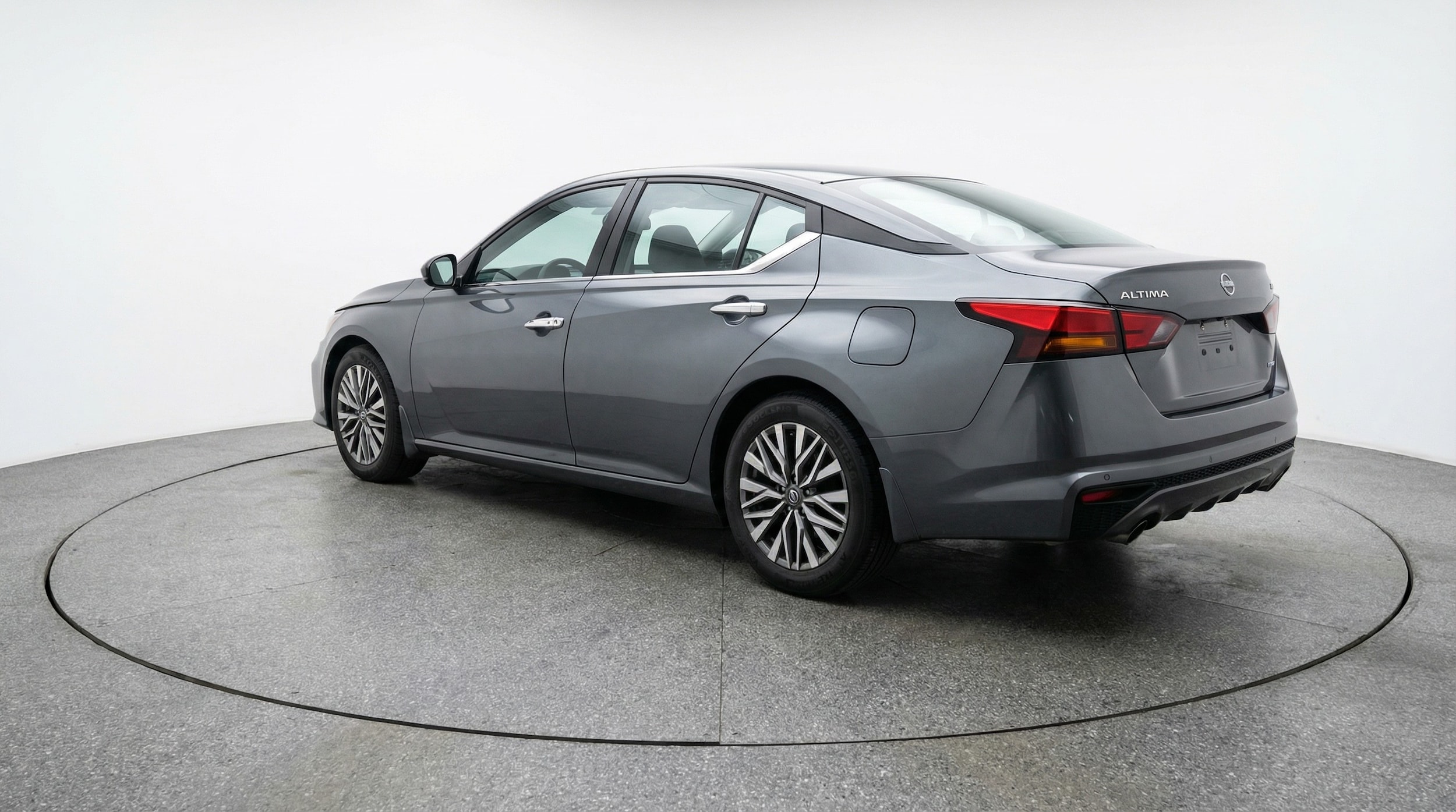 Thumbnail: 2025 Nissan Altima - 5