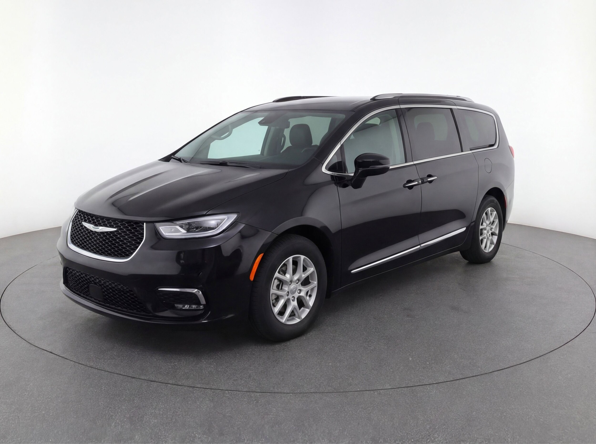 Thumbnail: 2024 Chrysler Pacifica - 3