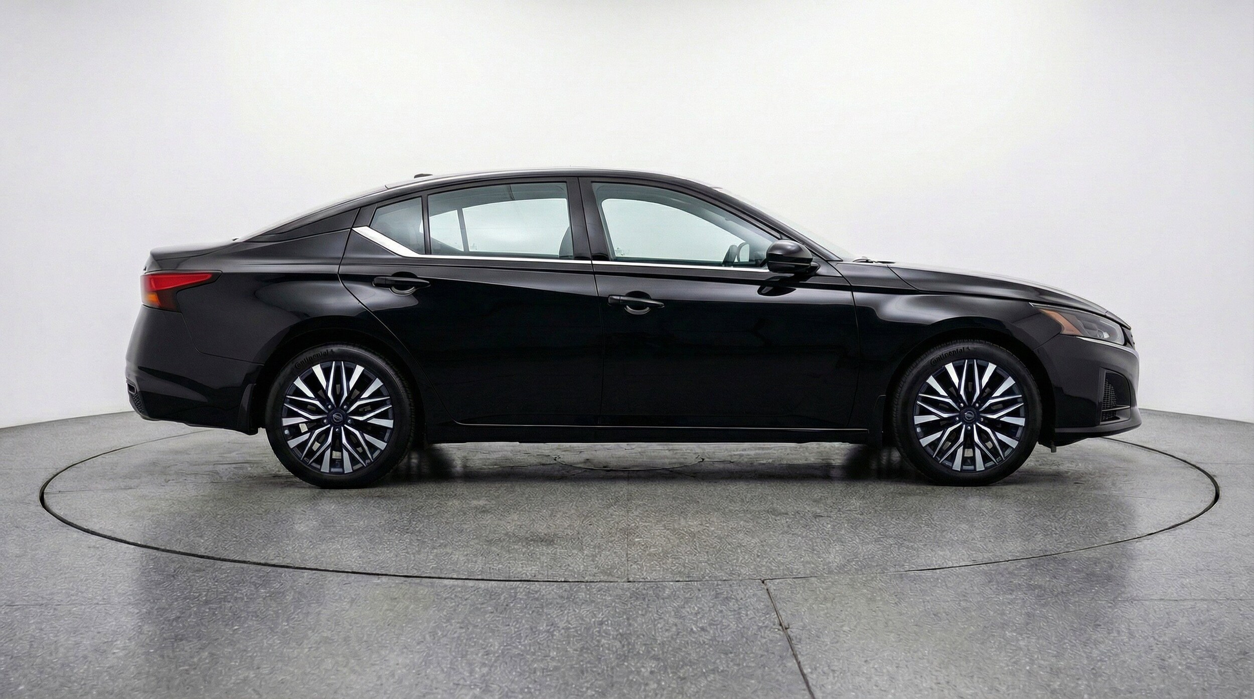 Thumbnail: 2025 Nissan Altima - 11