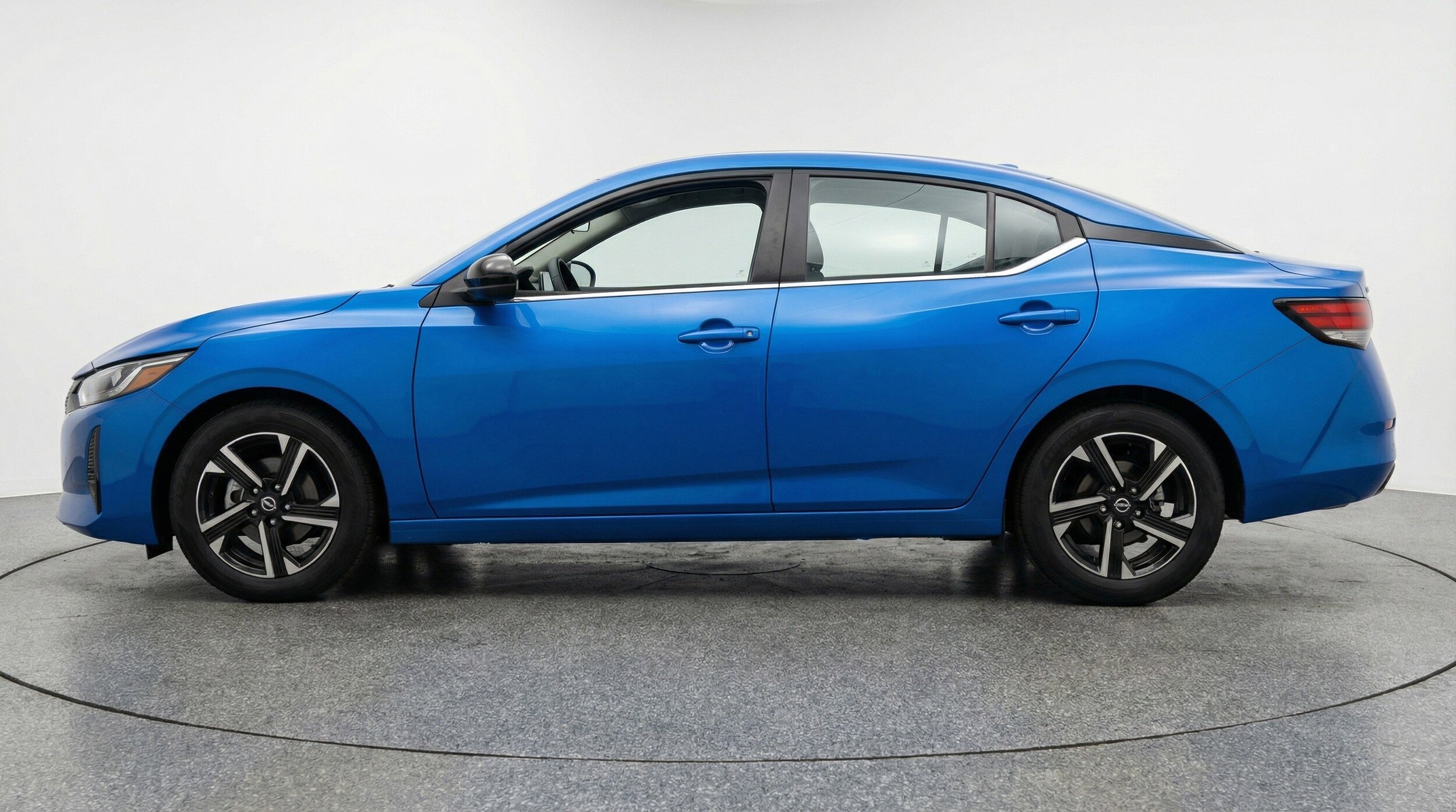 Thumbnail: 2025 Nissan Sentra - 5