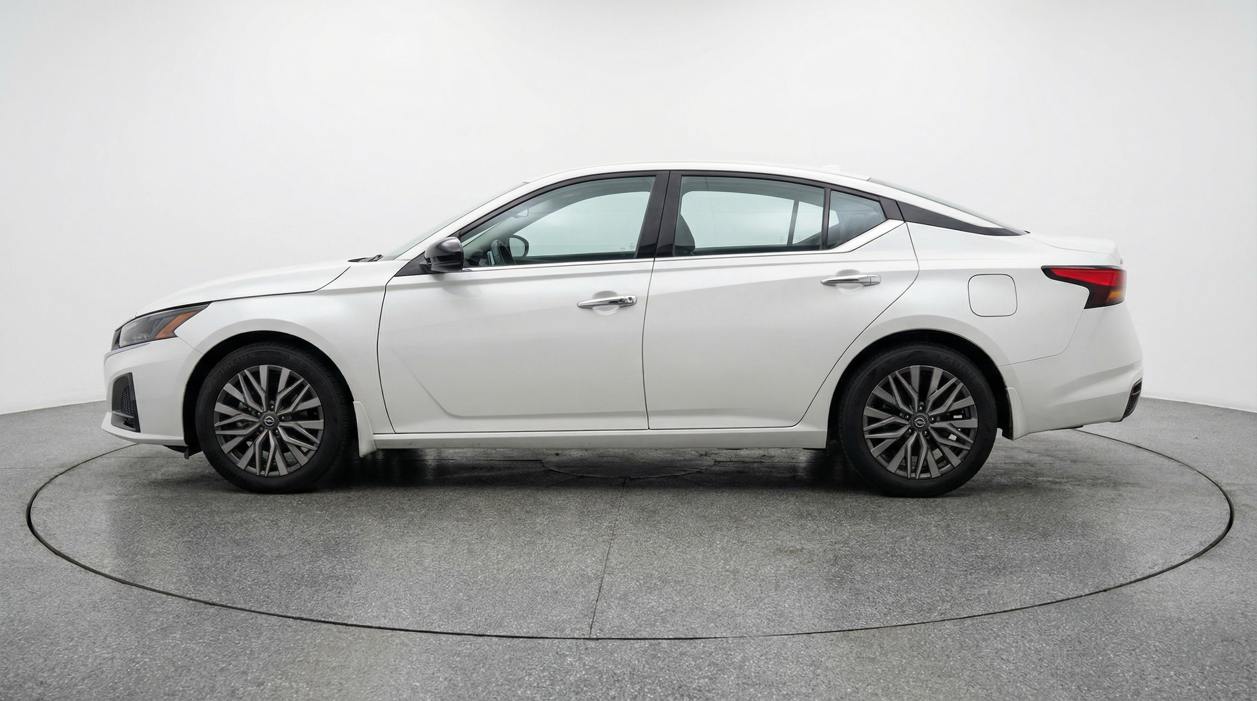 Thumbnail: 2025 Nissan Altima - 4