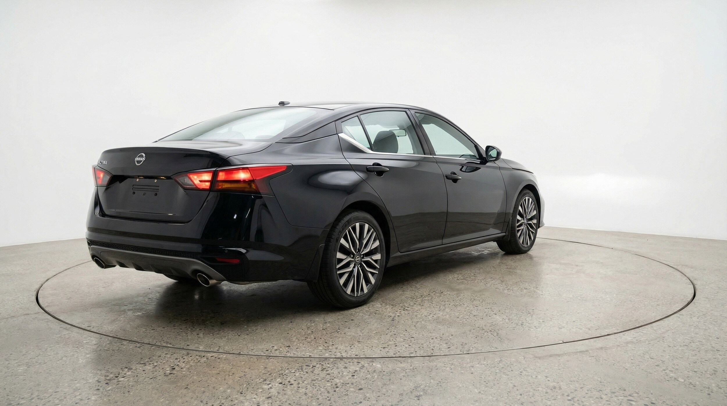 Thumbnail: 2025 Nissan Altima - 9