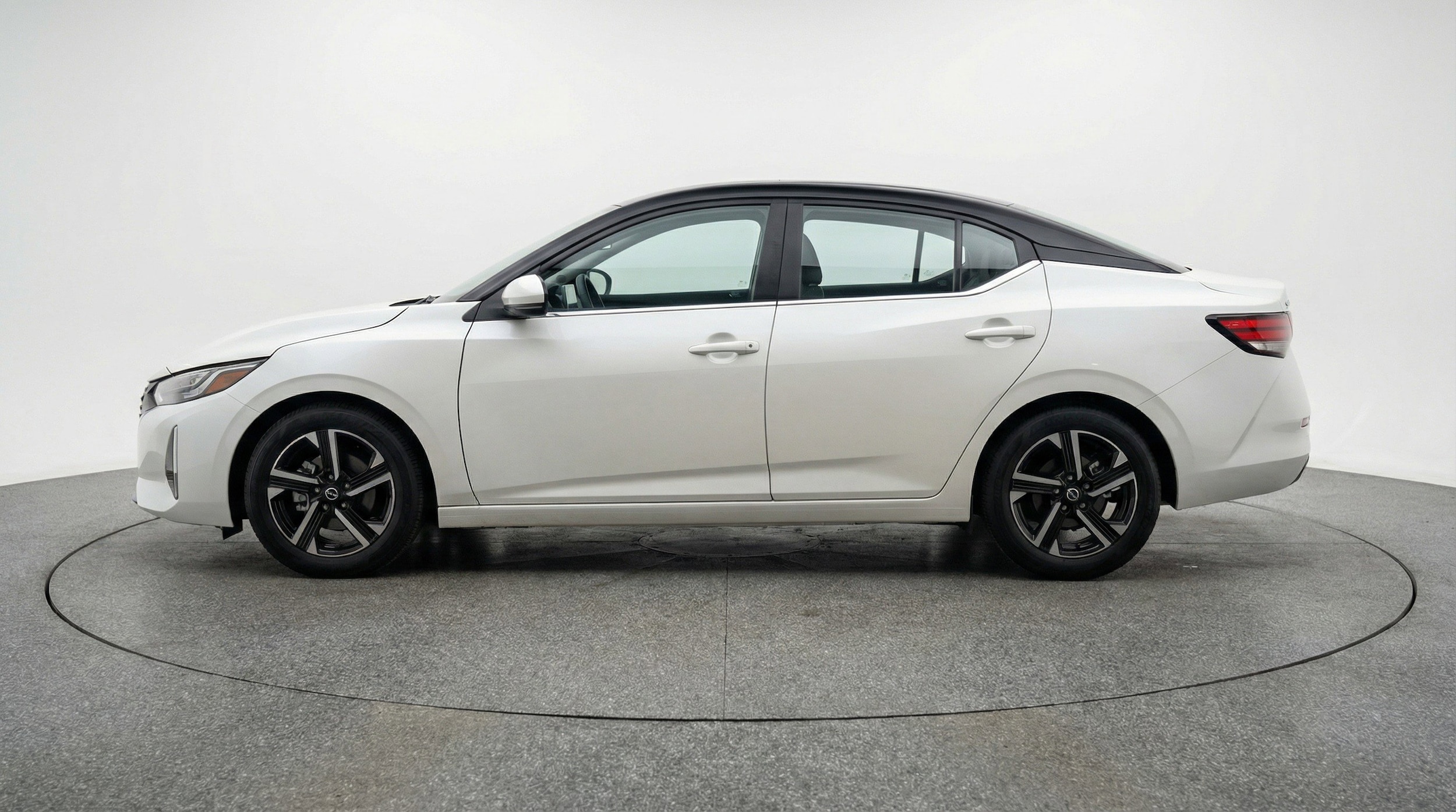 Thumbnail: 2025 Nissan Sentra - 5