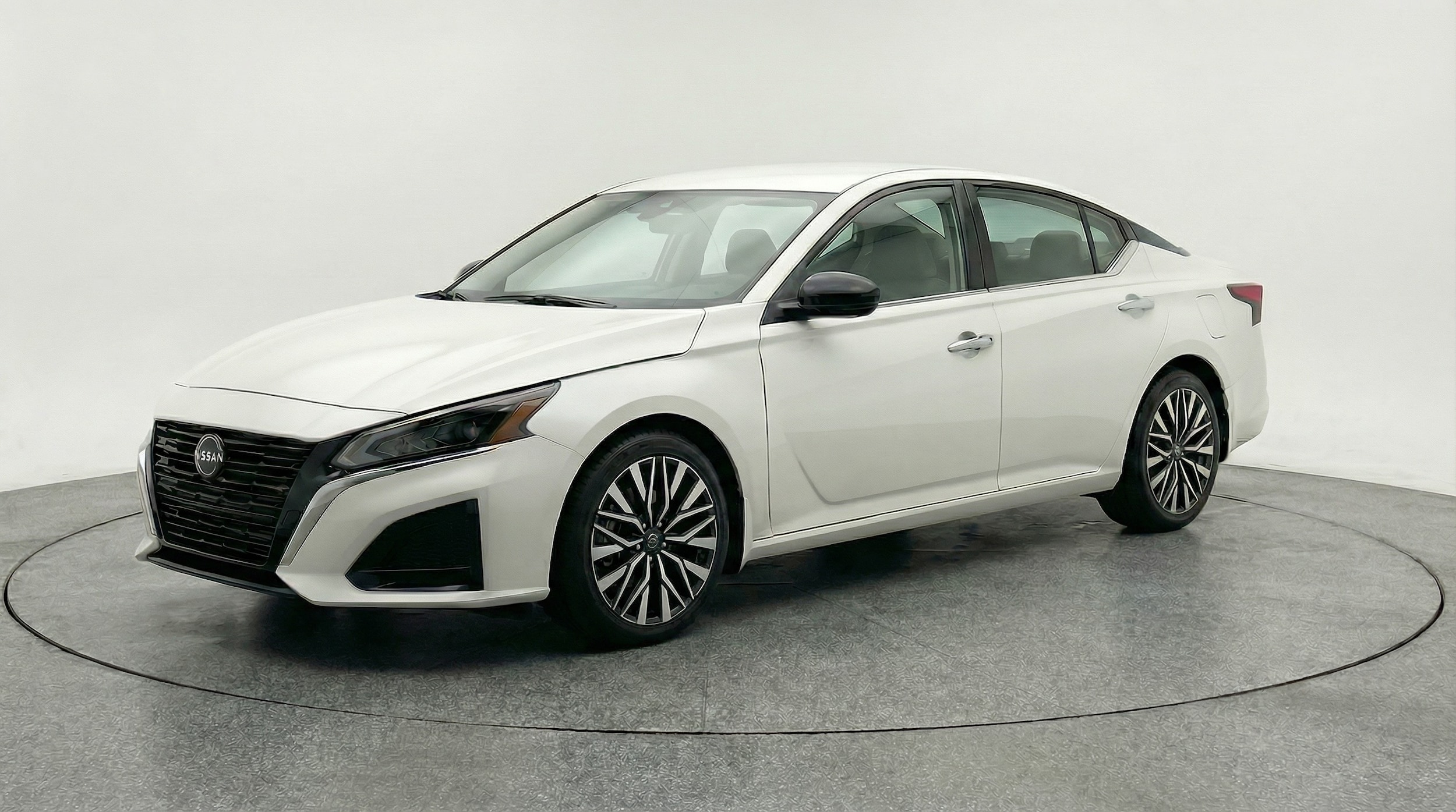 Thumbnail: 2025 Nissan Altima - 3