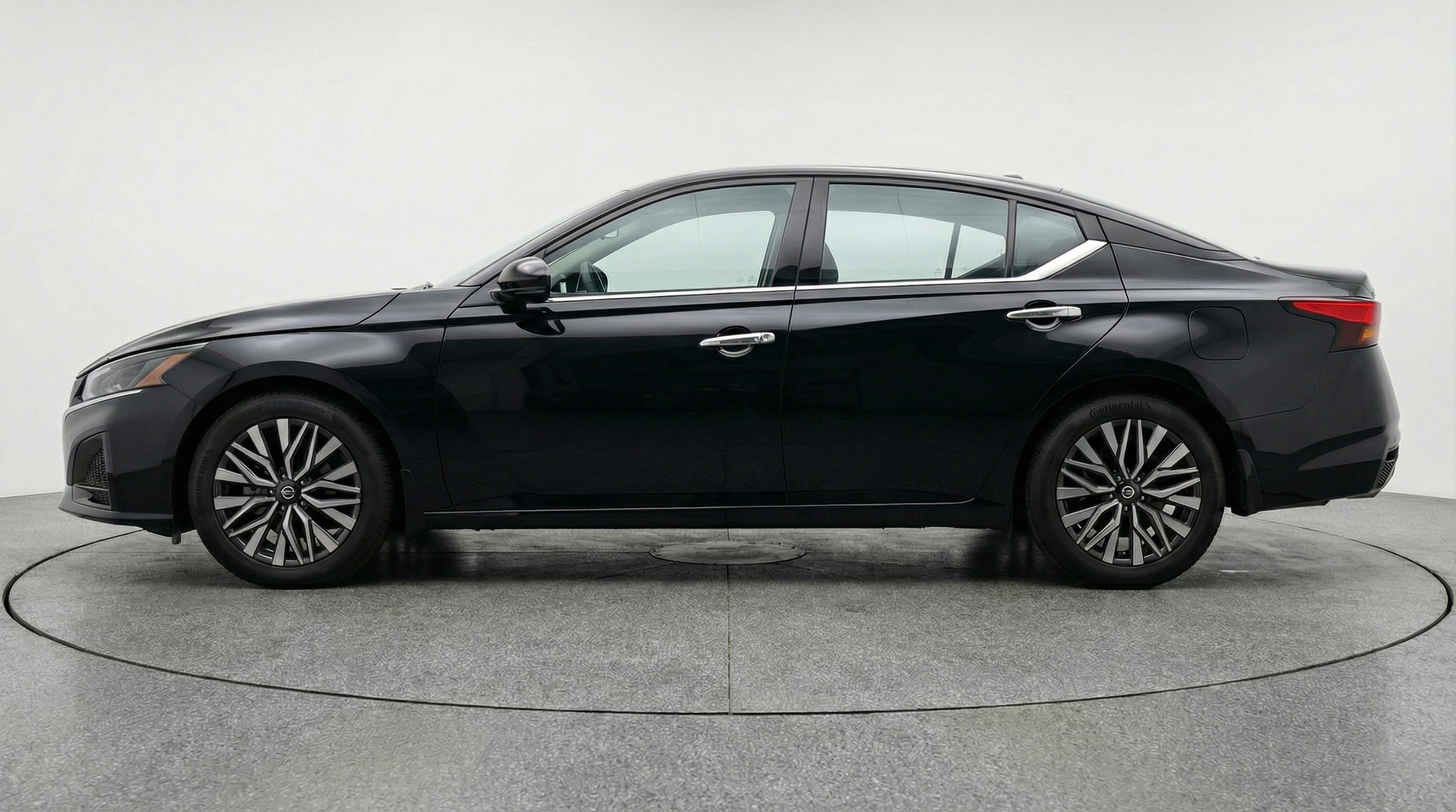 Thumbnail: 2025 Nissan Altima - 4