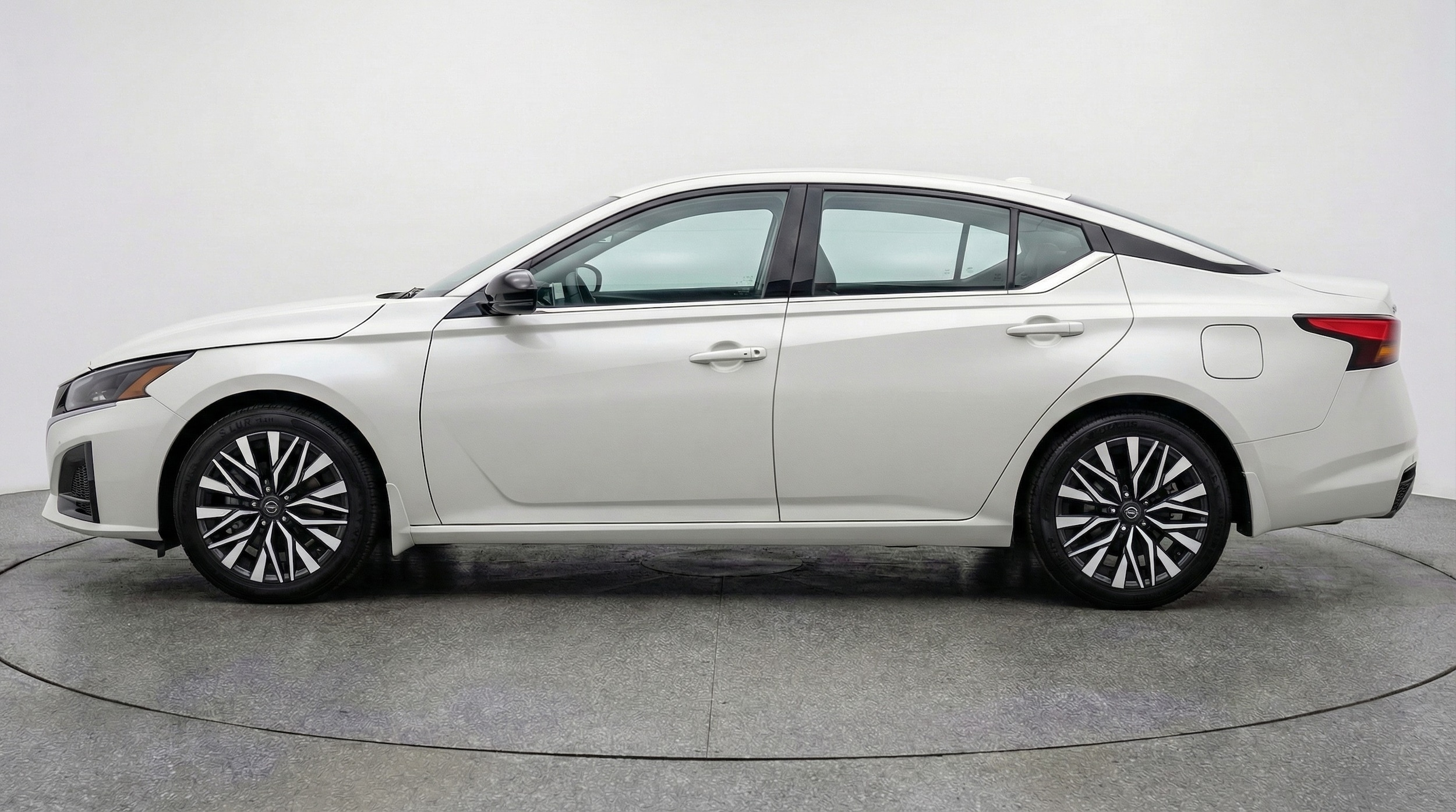 Thumbnail: 2025 Nissan Altima - 4