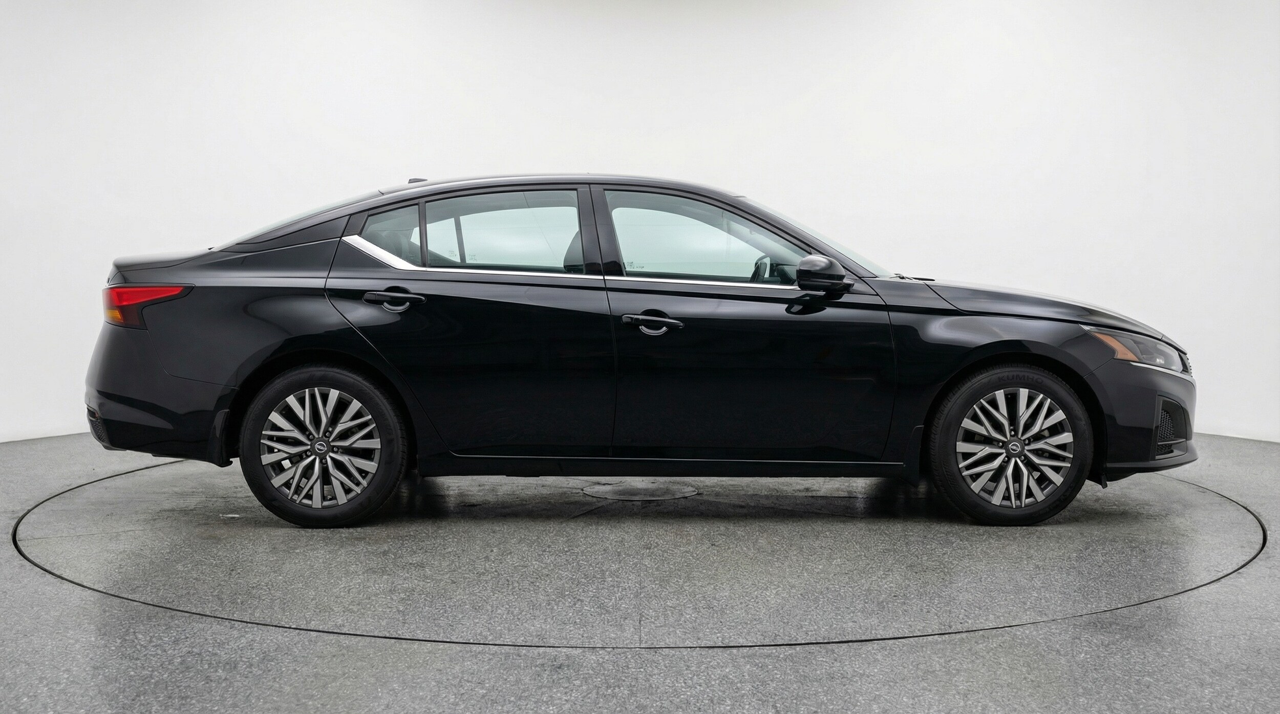 Thumbnail: 2025 Nissan Altima - 8