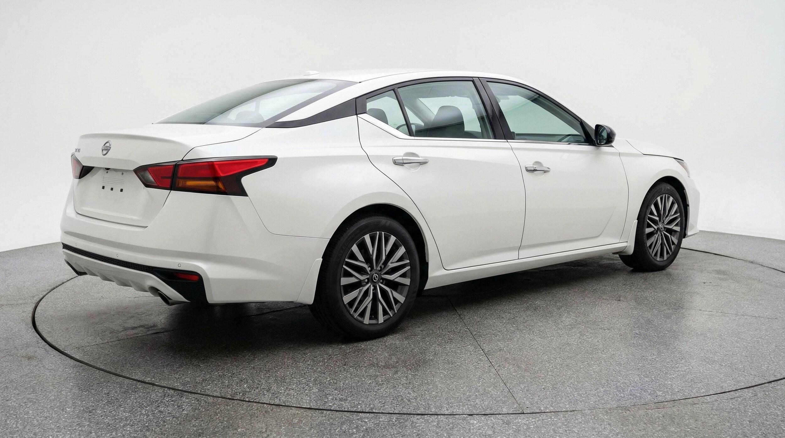 Thumbnail: 2025 Nissan Altima - 9