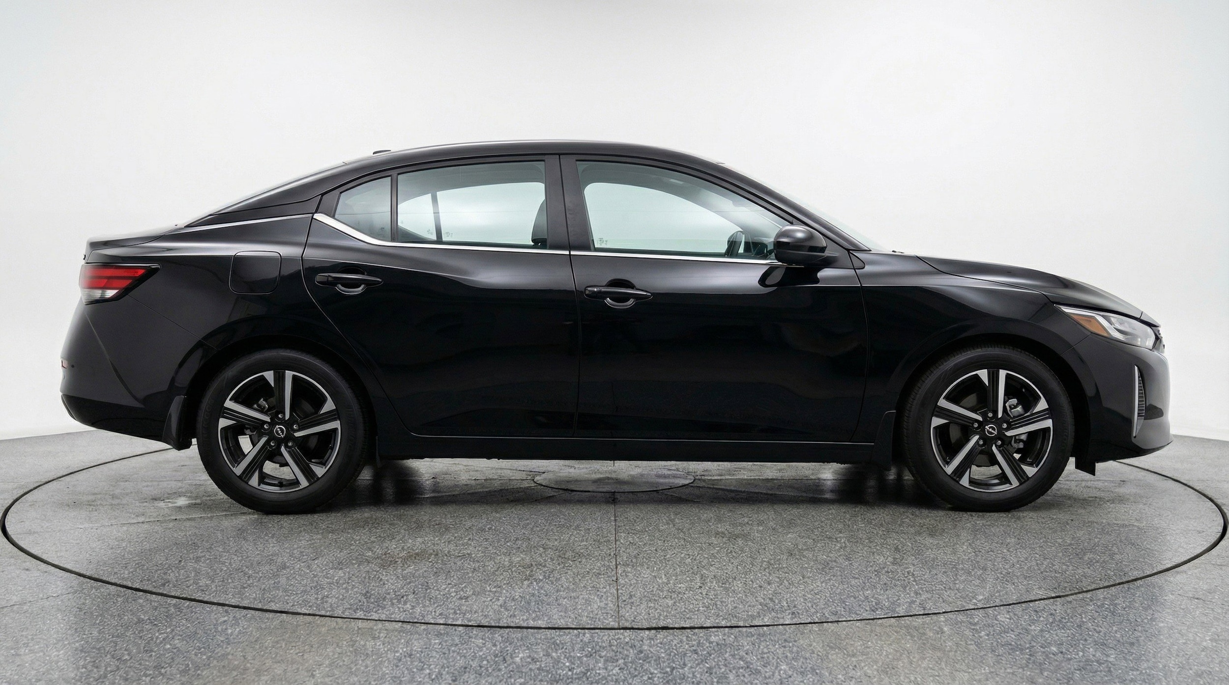 Thumbnail: 2025 Nissan Sentra - 11