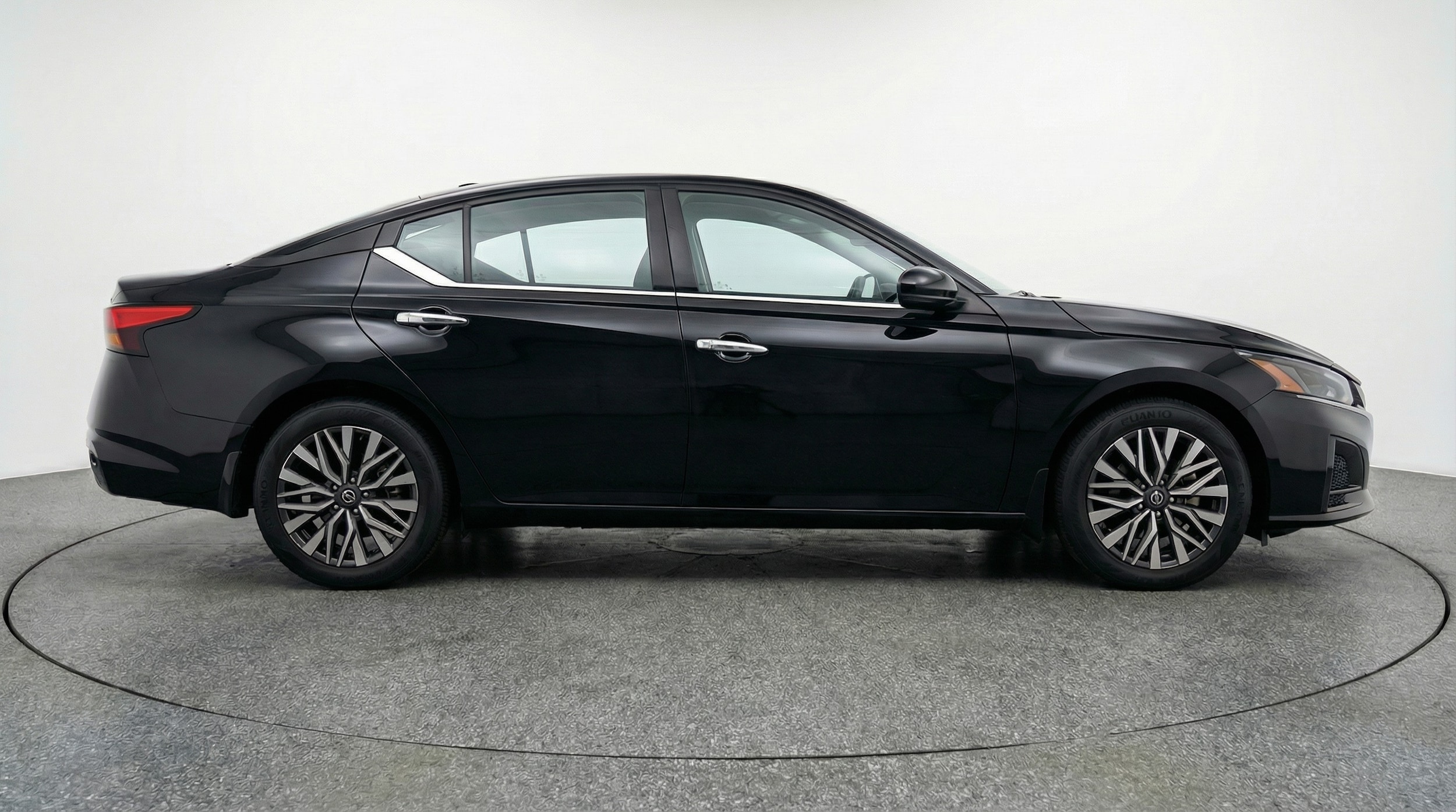 Thumbnail: 2025 Nissan Altima - 8