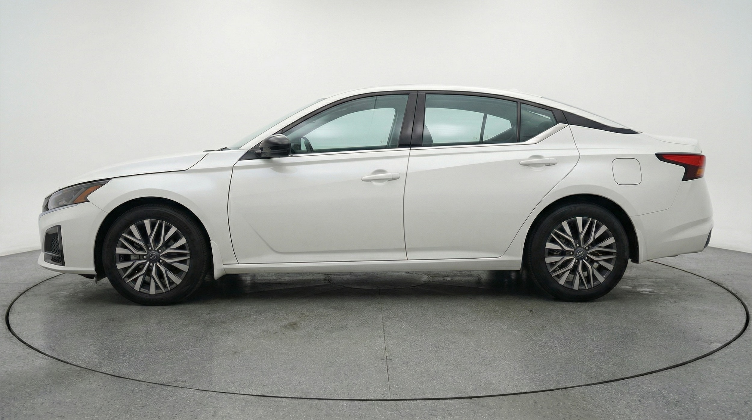 Thumbnail: 2025 Nissan Altima - 4