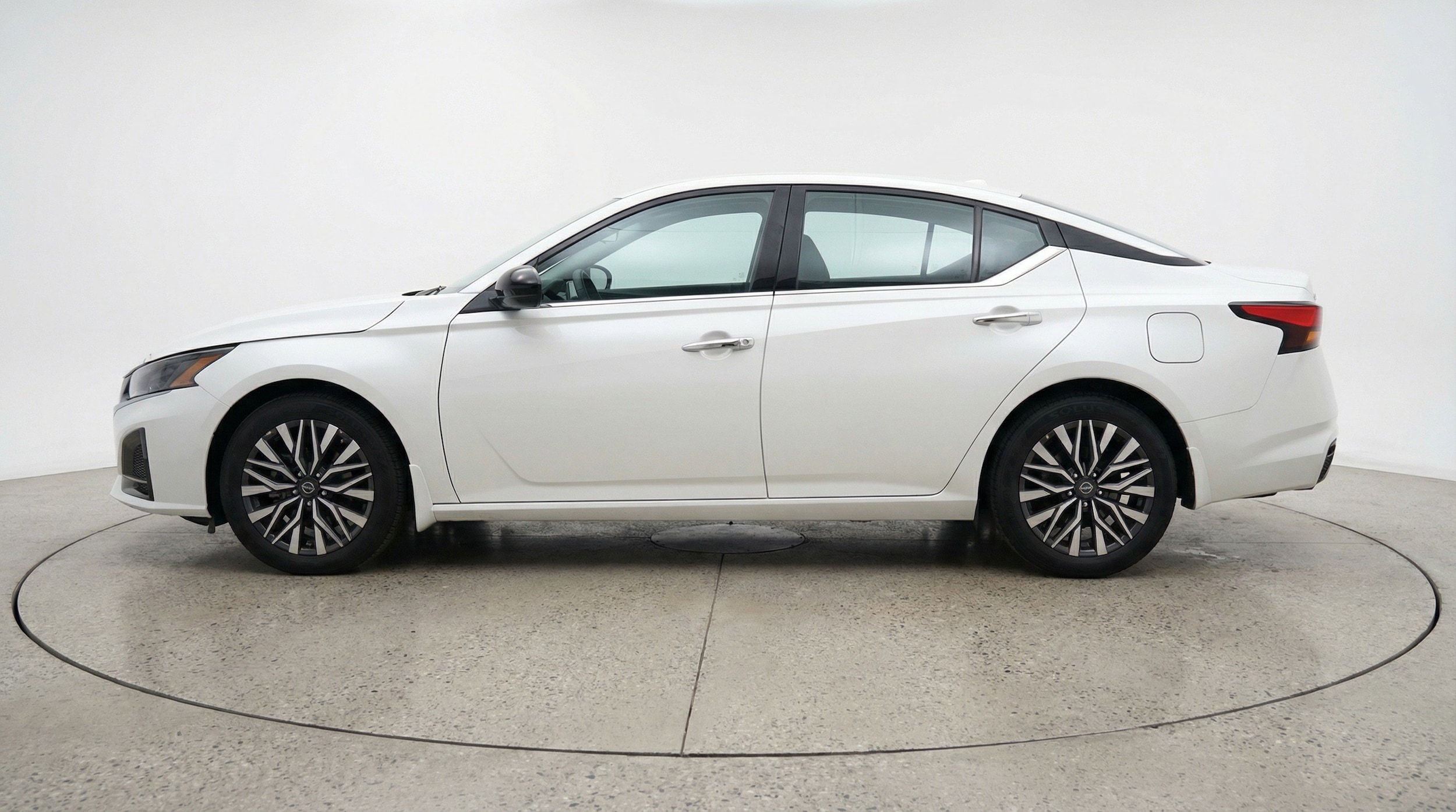 Thumbnail: 2025 Nissan Altima - 5