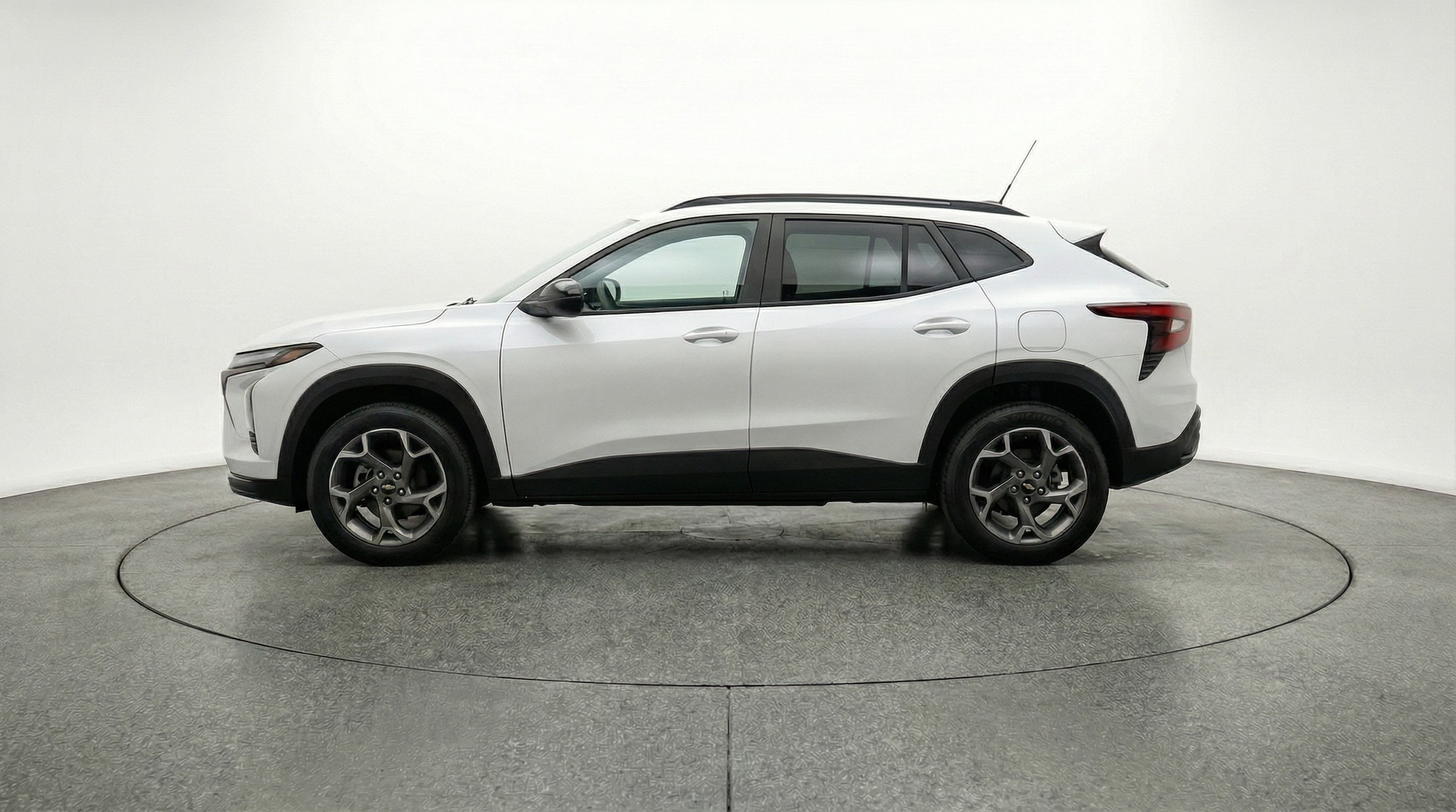 Thumbnail: 2025 Chevrolet Trax - 4