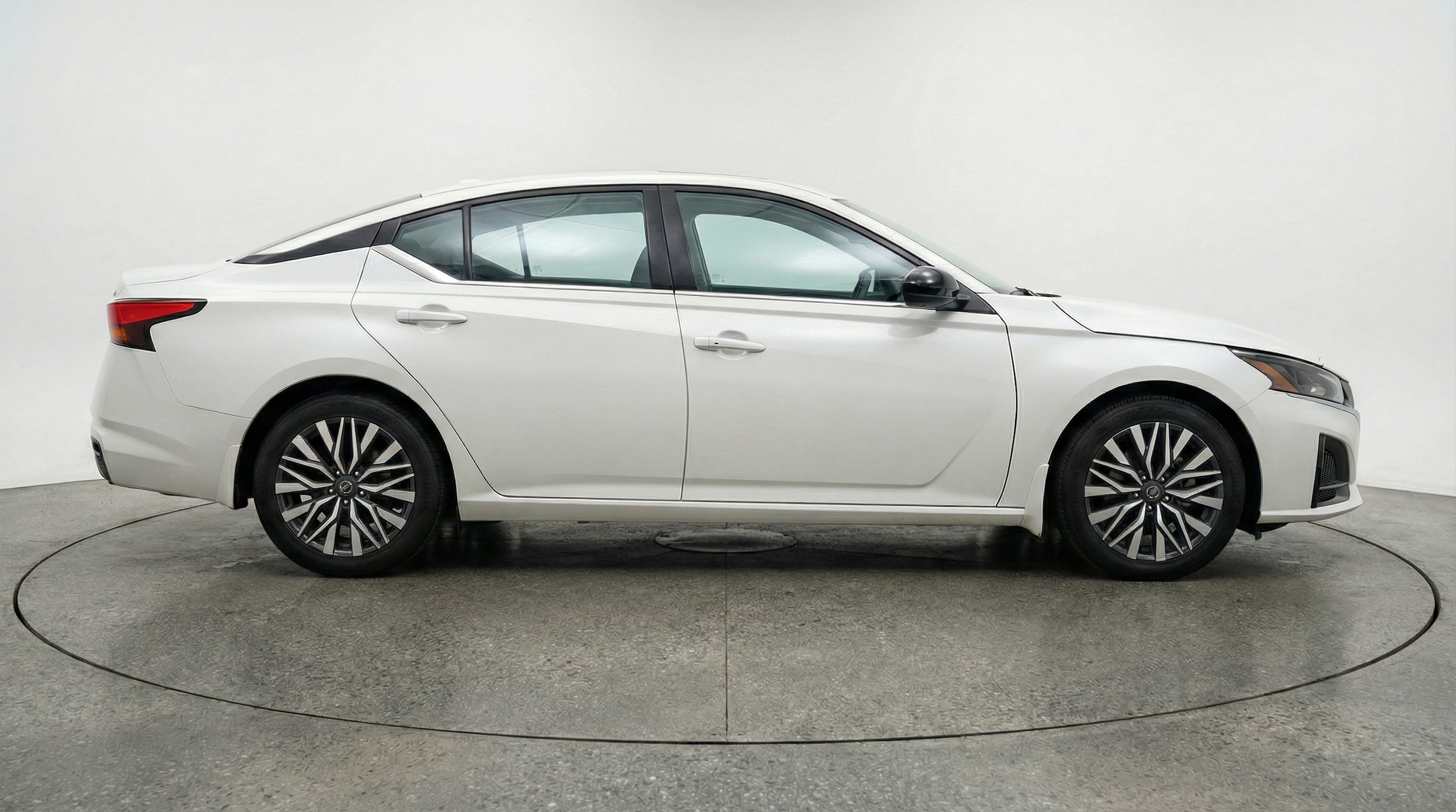 Thumbnail: 2025 Nissan Altima - 8