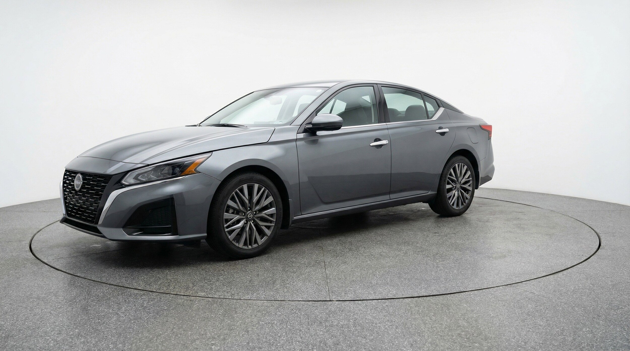 Thumbnail: 2025 Nissan Altima - 3