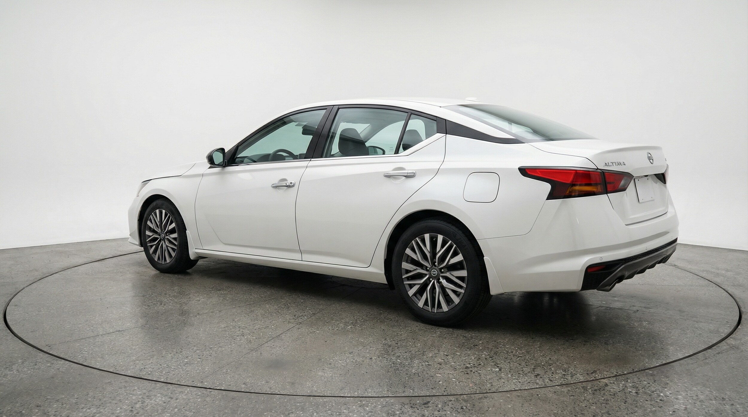 Thumbnail: 2025 Nissan Altima - 5