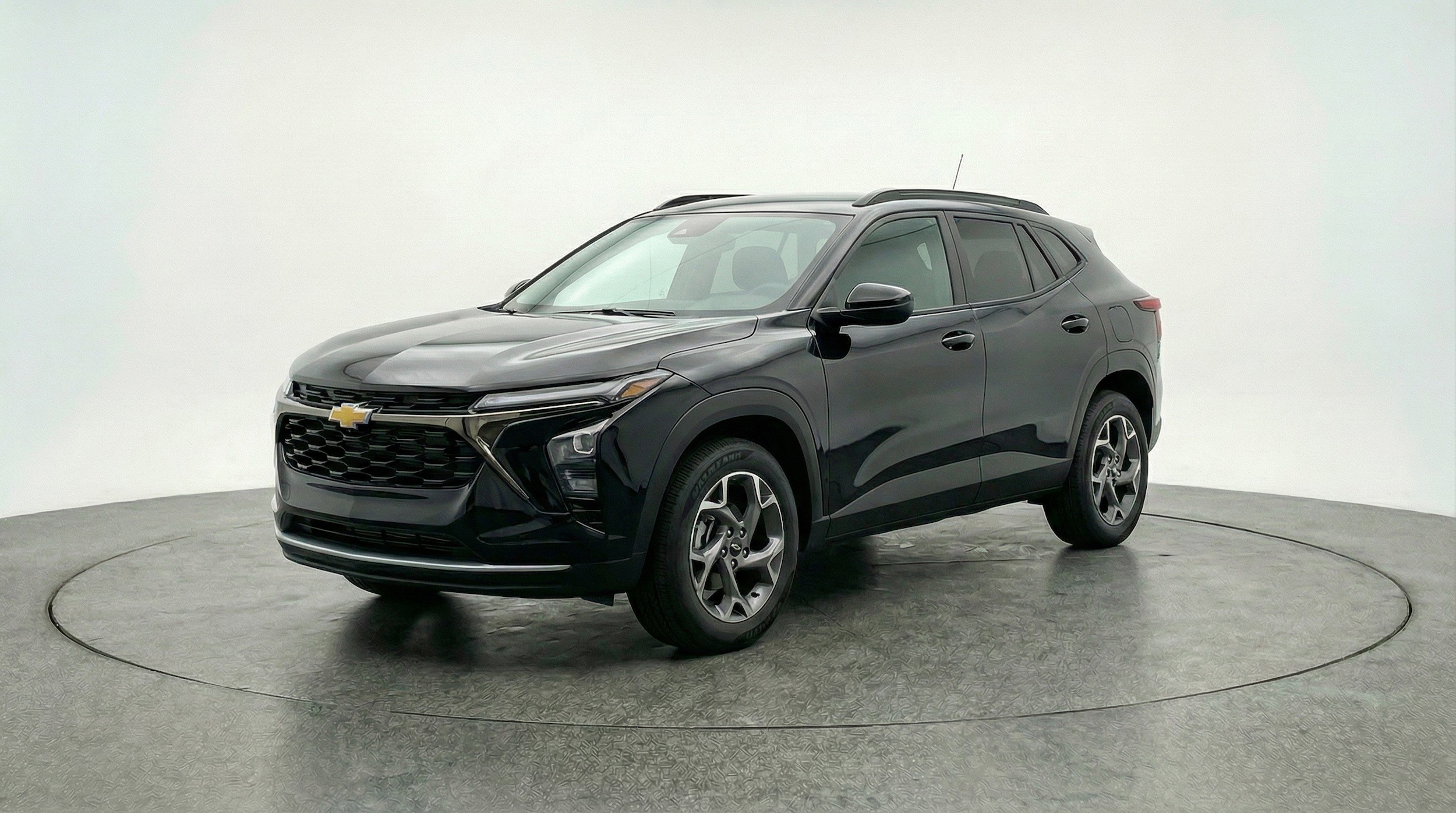 Thumbnail: 2025 Chevrolet Trax - 3