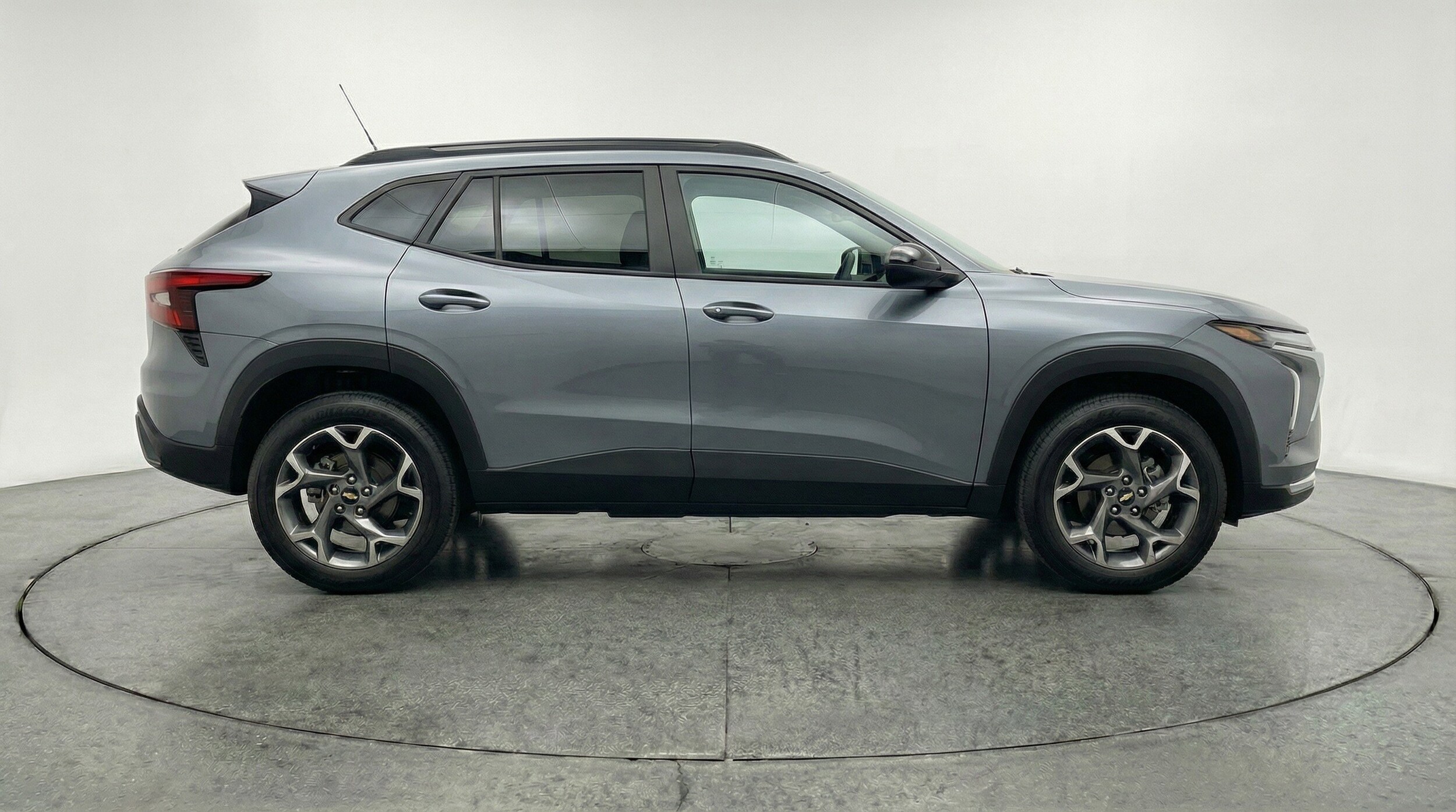 Thumbnail: 2025 Chevrolet Trax - 11